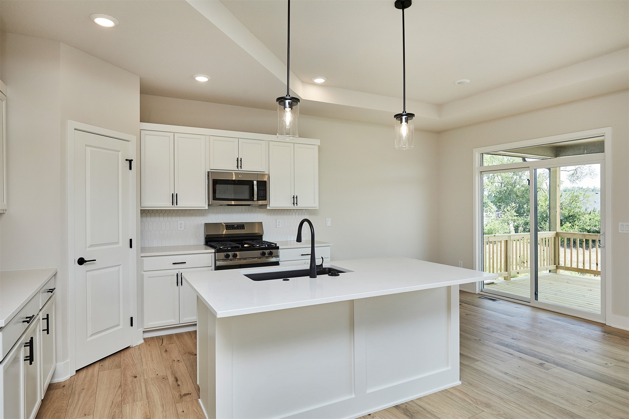 602 Walker Street Property Photo 23