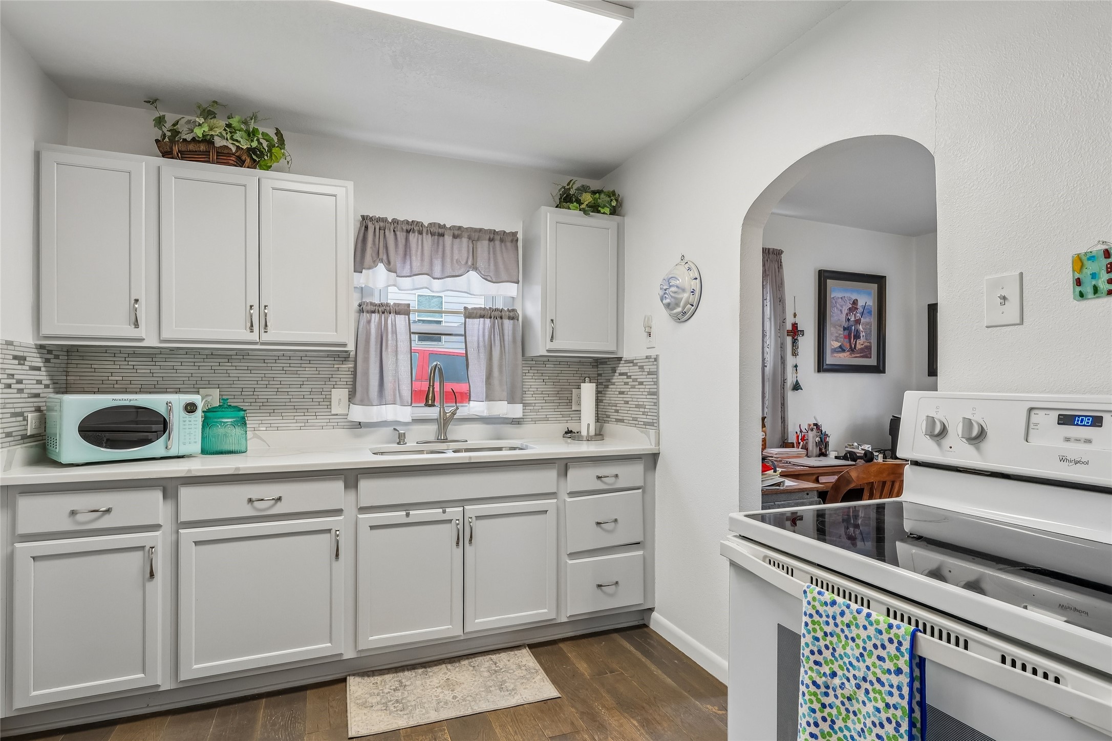 21 E Mckinley Avenue Property Photo 6