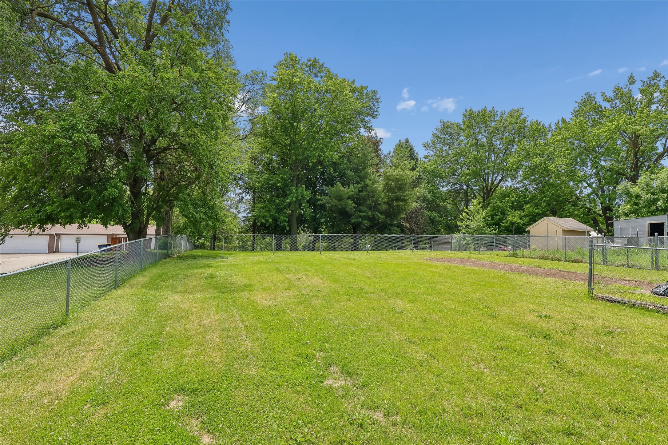 21 E Mckinley Avenue Property Photo 13