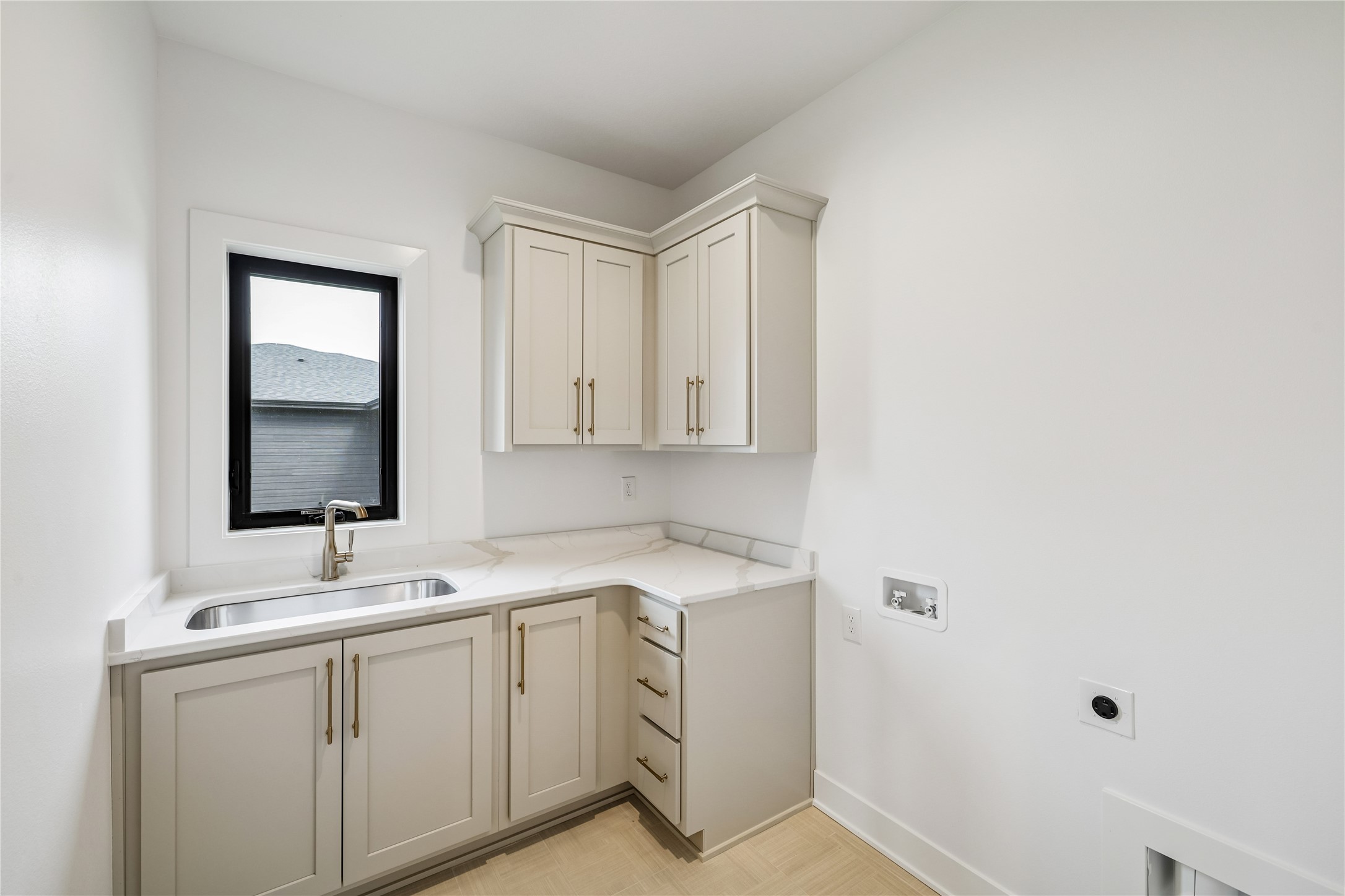 335 Chestnut Street Property Photo 23