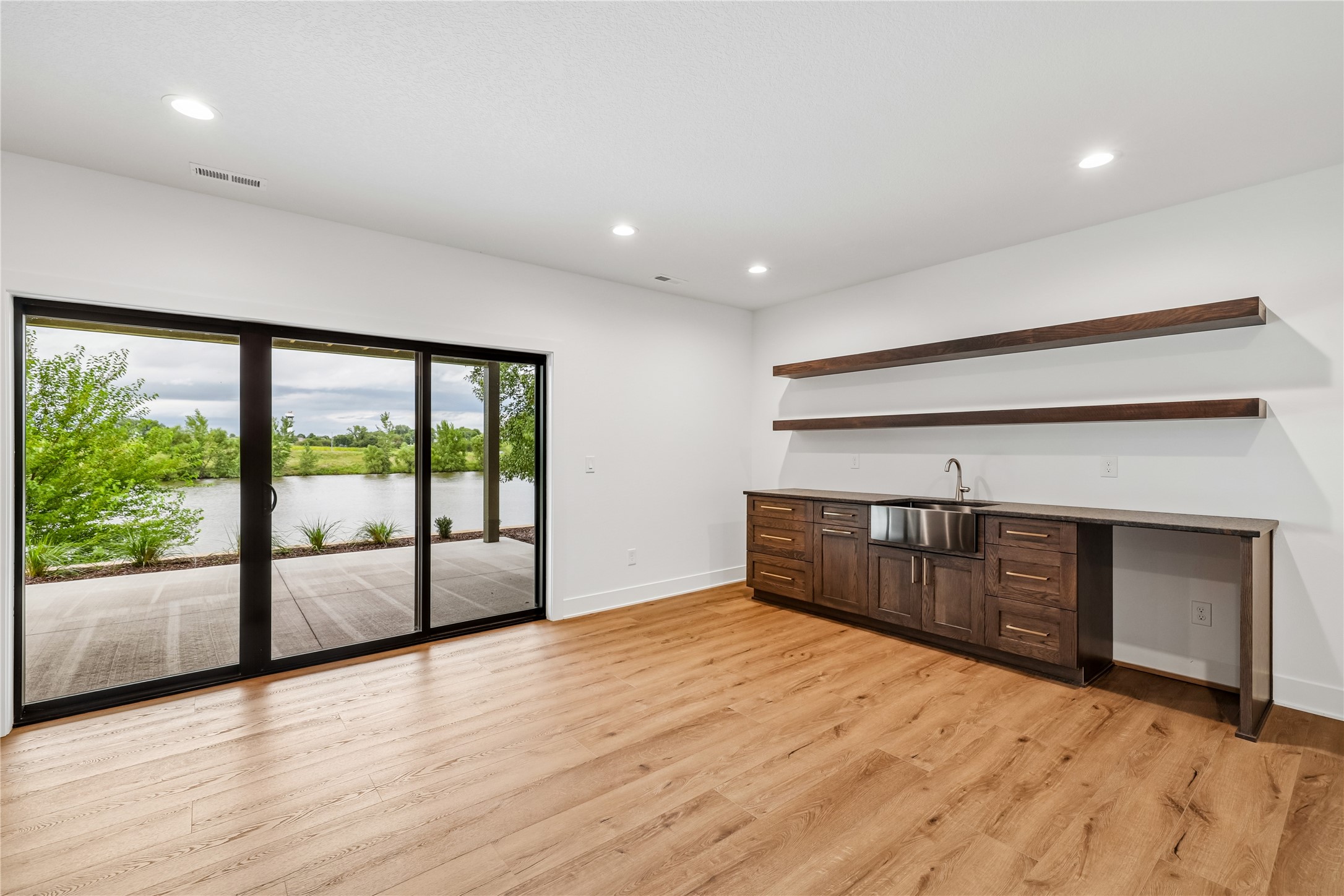 335 Chestnut Street Property Photo 30