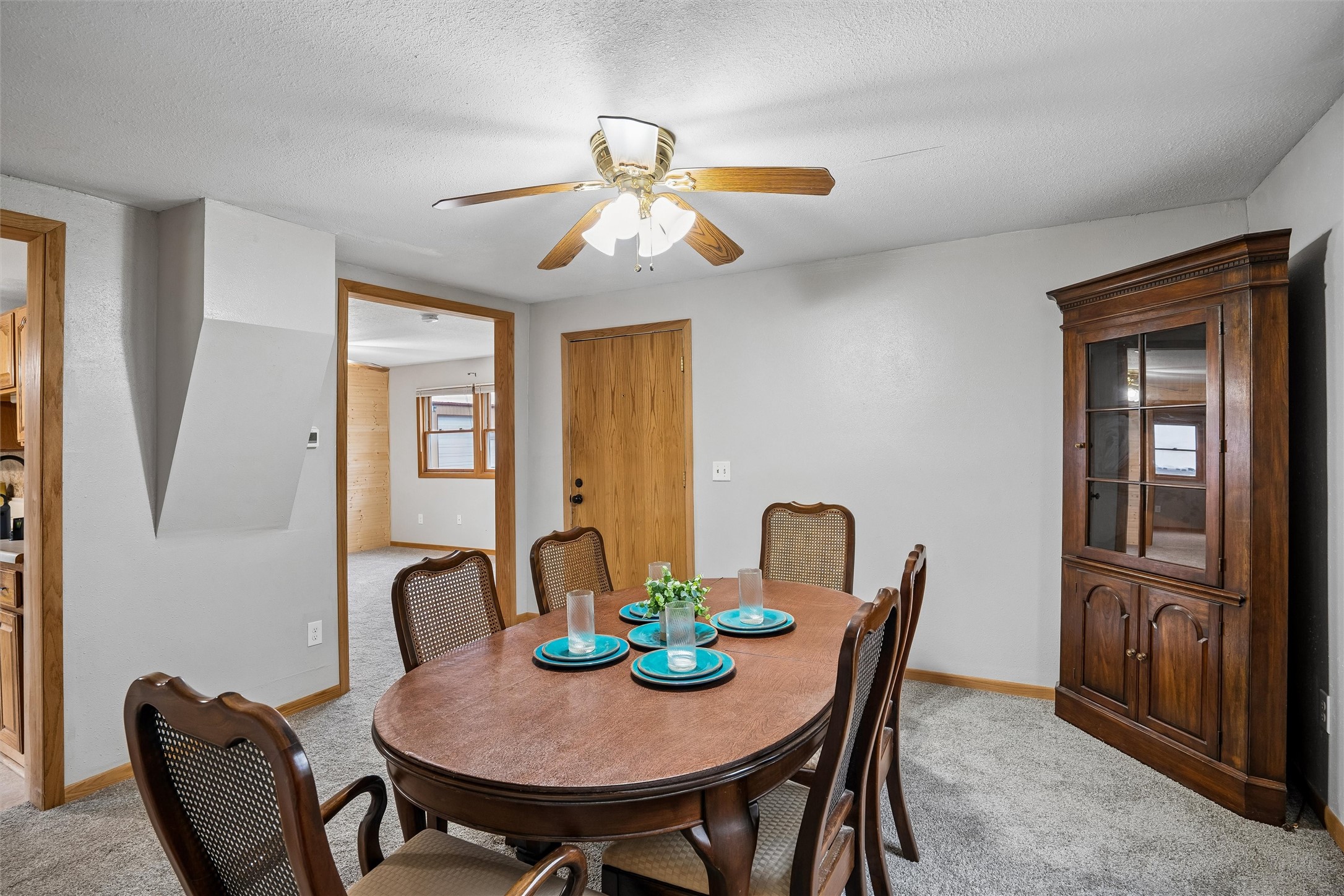100 E Prairie Street Property Photo 4