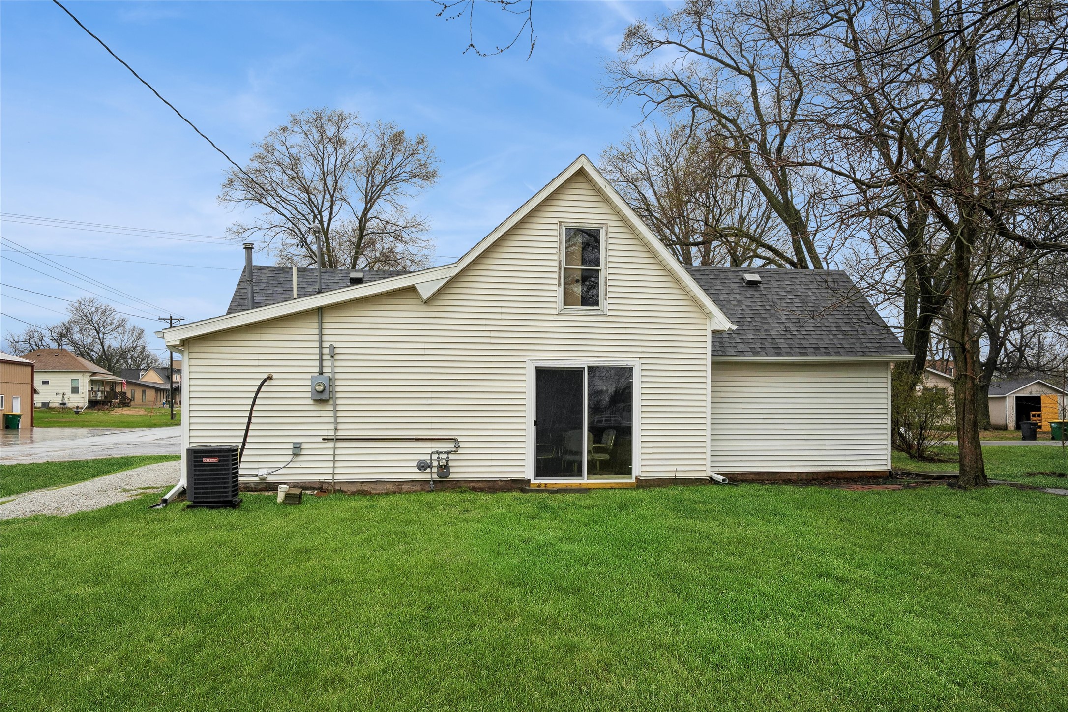 100 E Prairie Street Property Photo 14