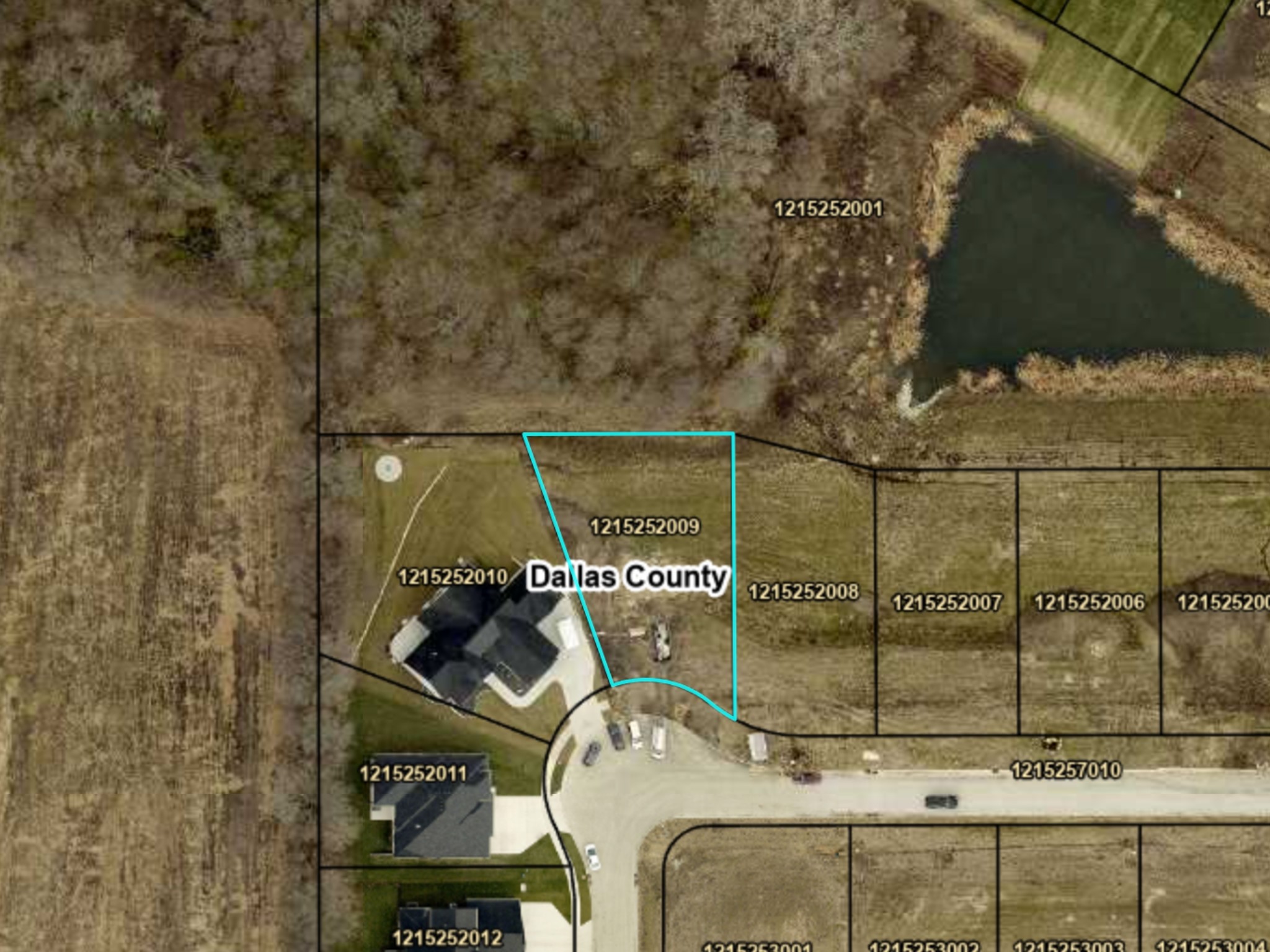 17543 North Valley Drive Property Photo 1