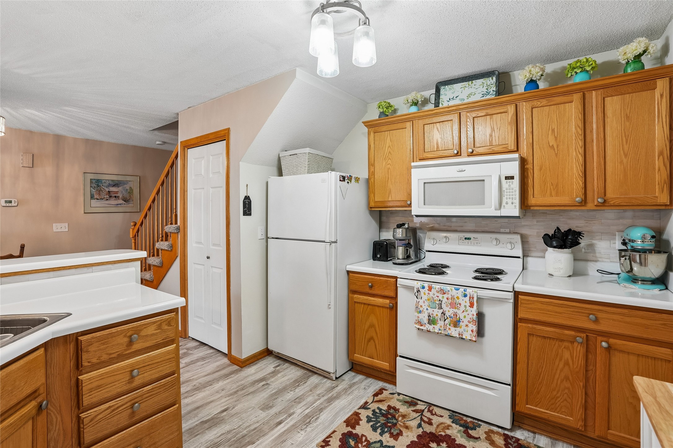 811 Burr Oaks Drive 403 Property Photo 10