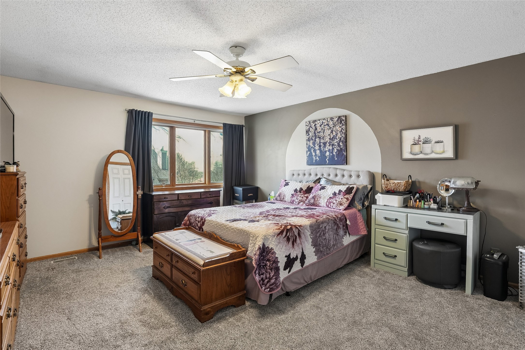 811 Burr Oaks Drive 403 Property Photo 15