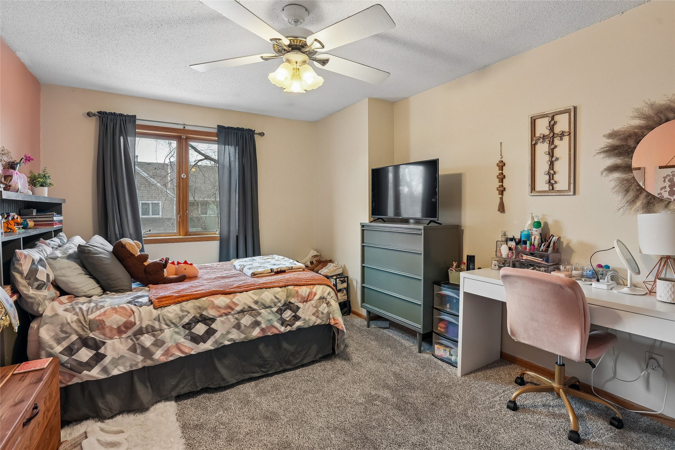 811 Burr Oaks Drive 403 Property Photo 17