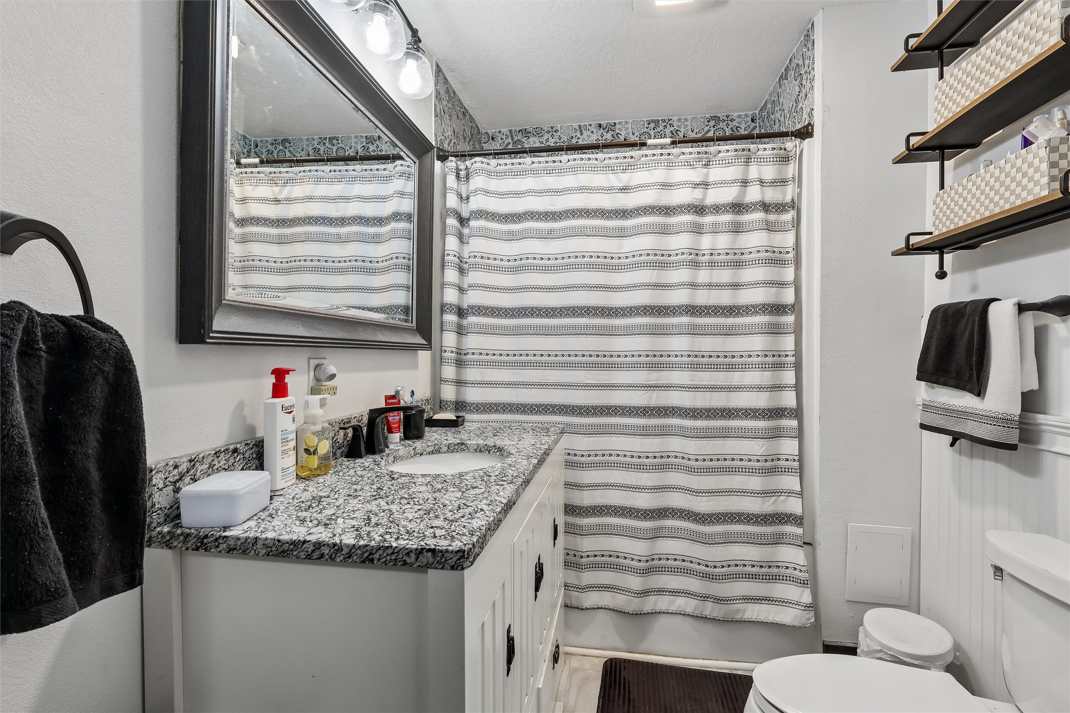 117 E North Street Property Photo 23