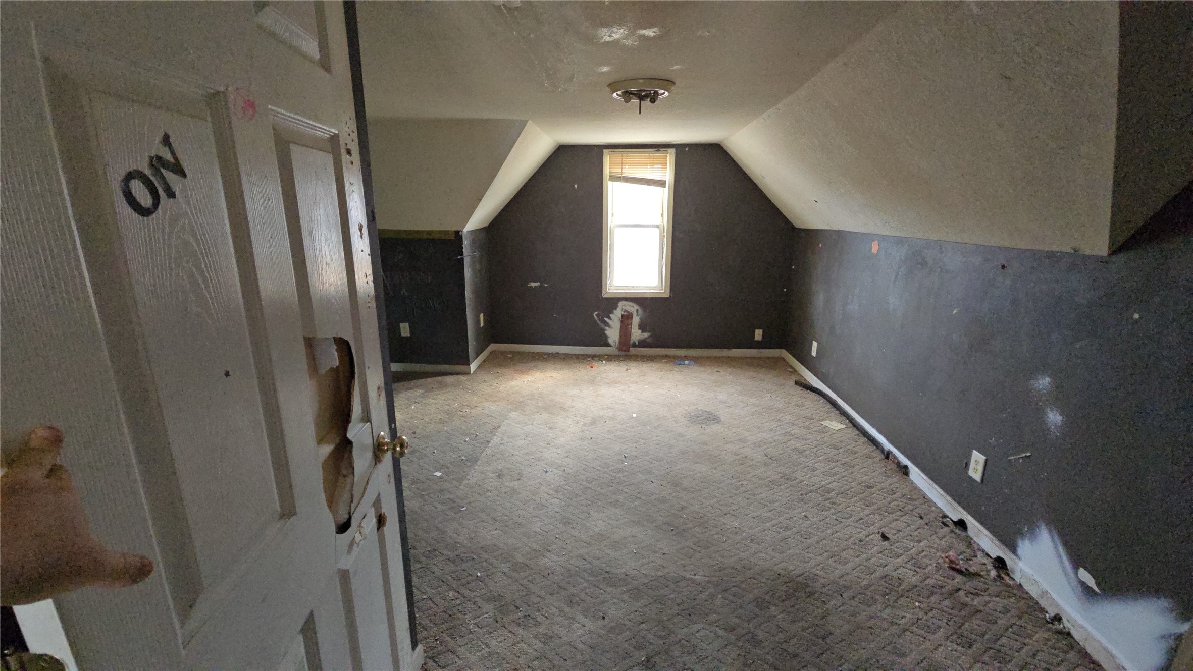 605 N 1st Avenue Property Photo 17
