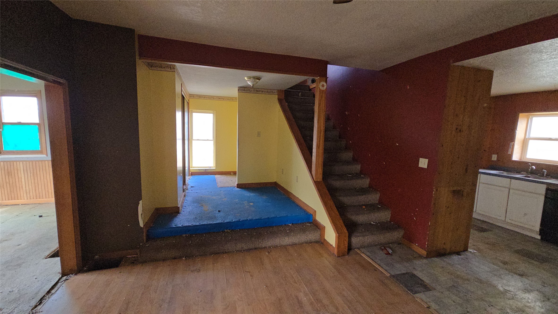 605 N 1st Avenue Property Photo 18