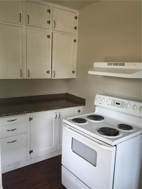 1527 Forest Avenue Property Photo 4