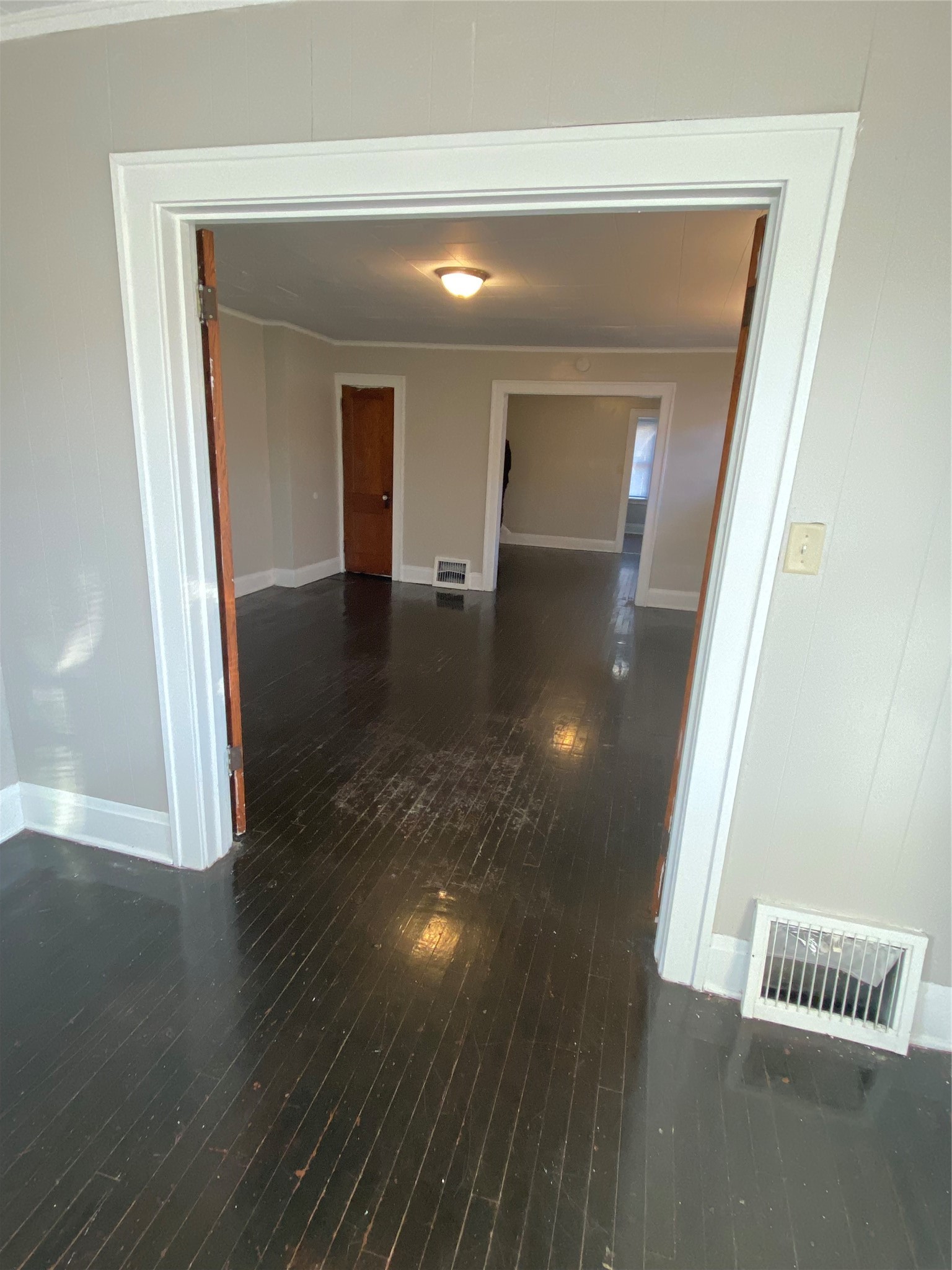 1527 Forest Avenue Property Photo 11