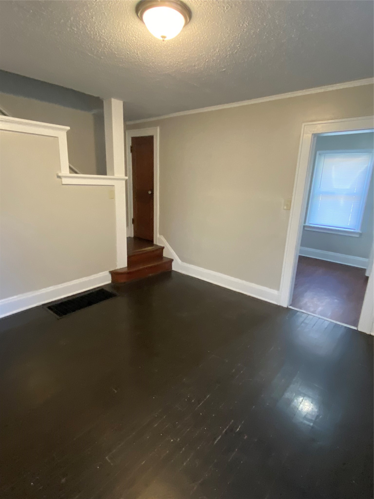 1527 Forest Avenue Property Photo 13