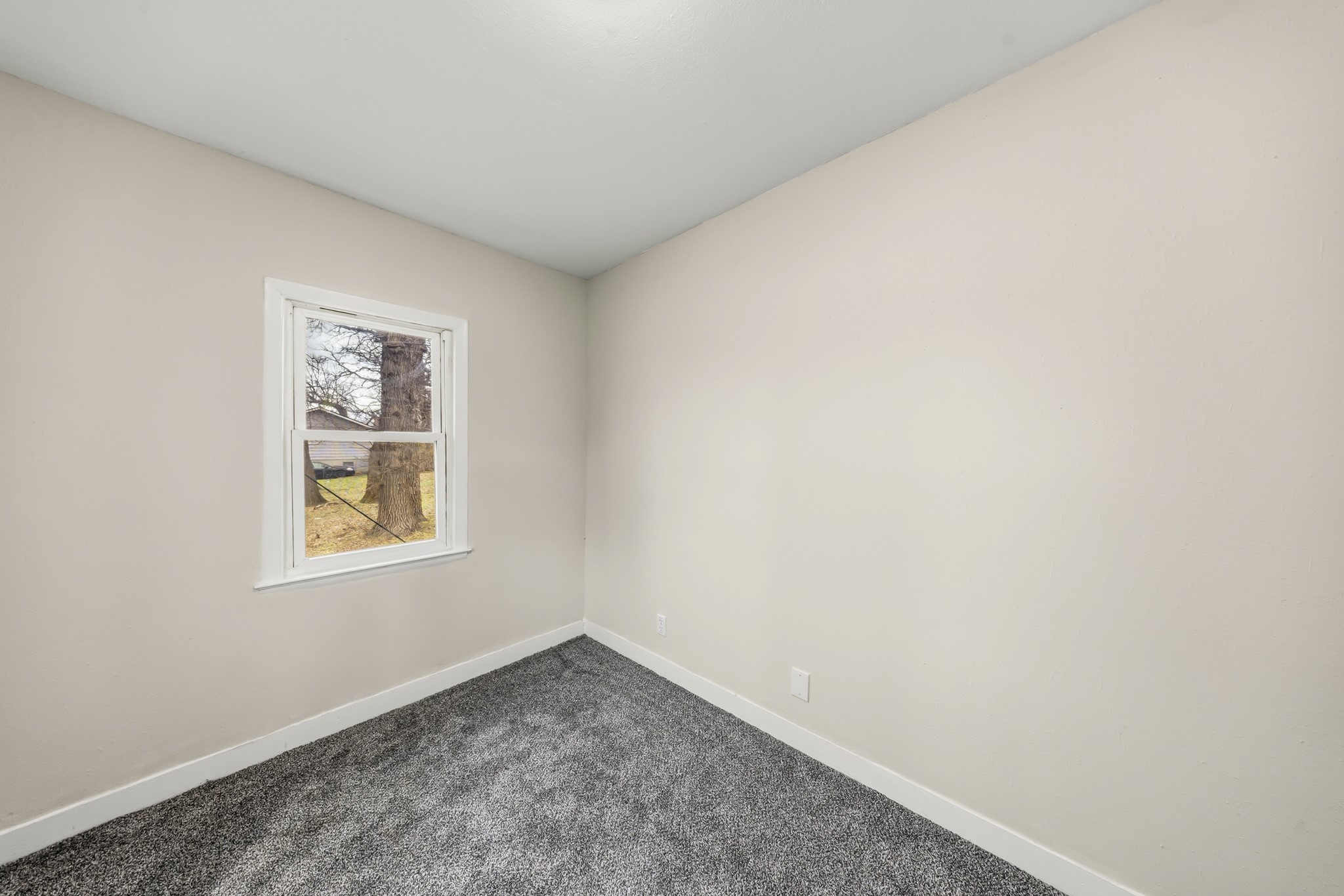 1521 E Glenwood Drive Property Photo 11