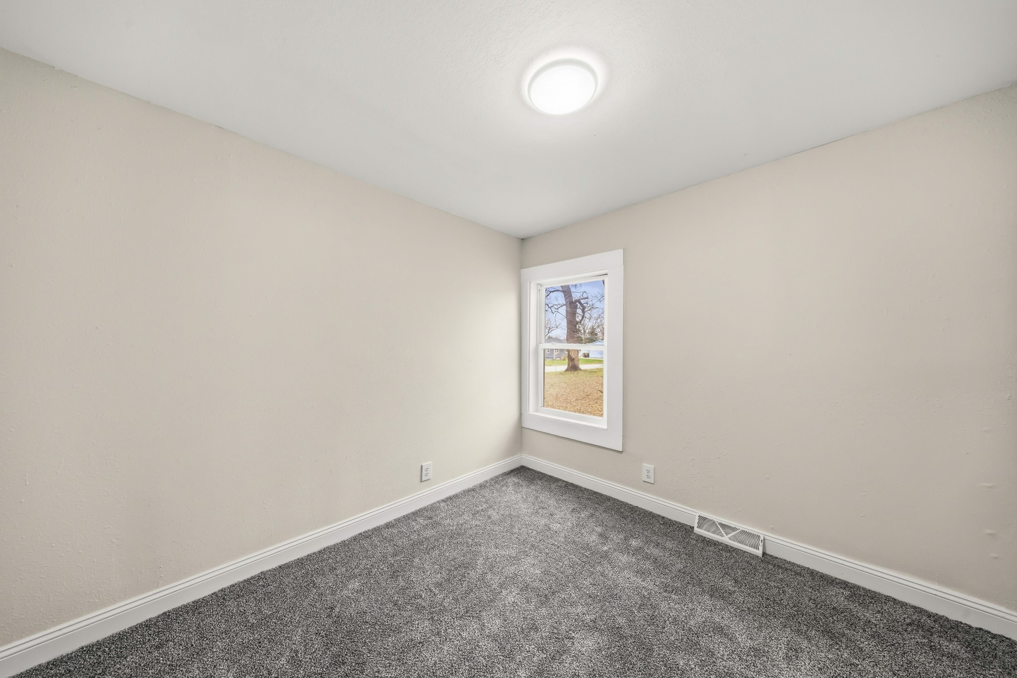 1521 E Glenwood Drive Property Photo 14
