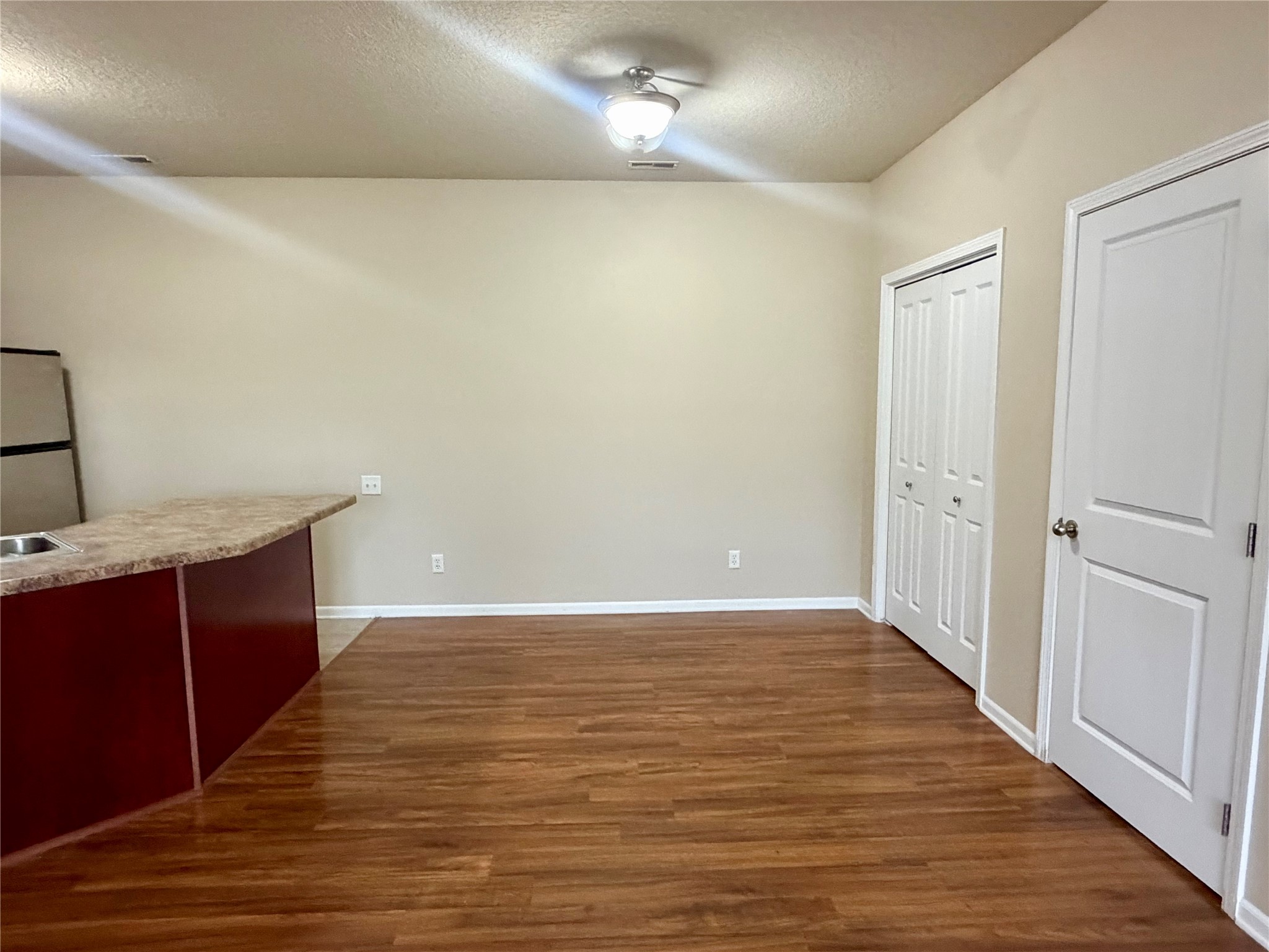 2406 Ne Oak Drive 1 Property Photo 5