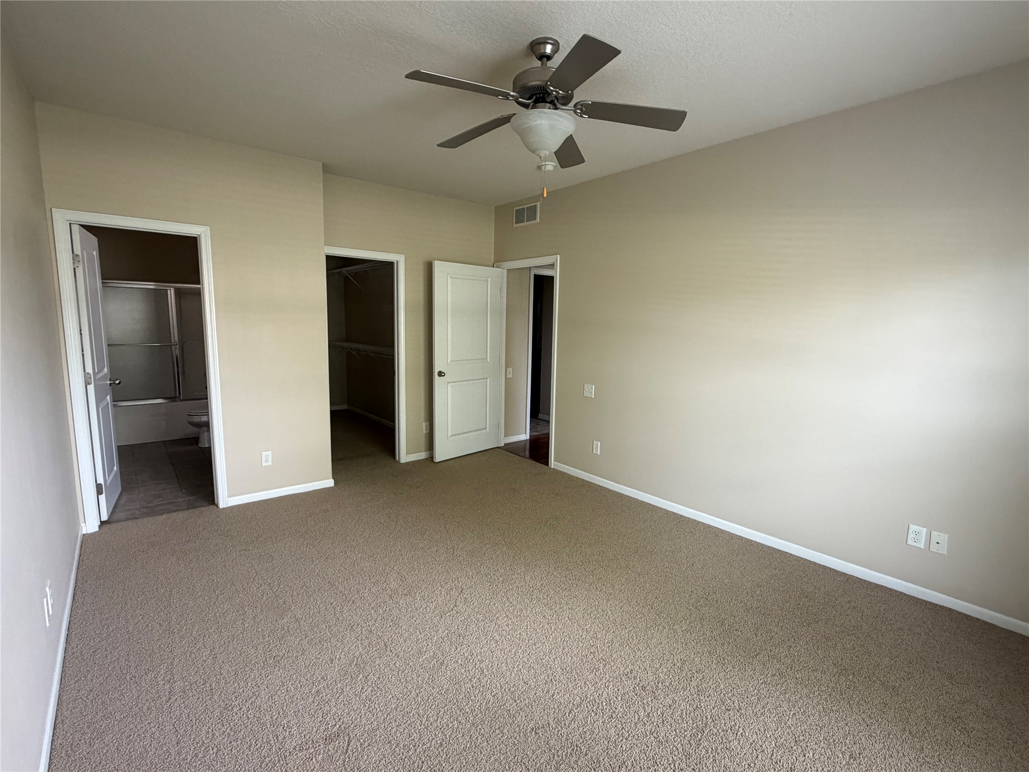 2406 Ne Oak Drive 1 Property Photo 8