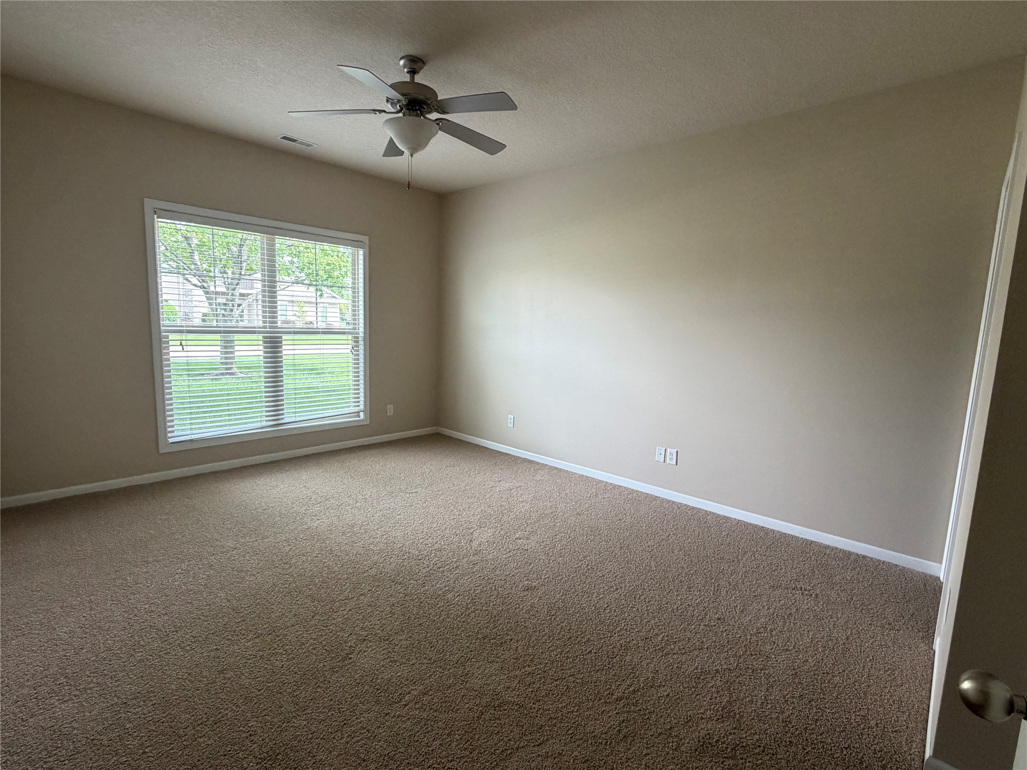 2406 Ne Oak Drive 1 Property Photo 9
