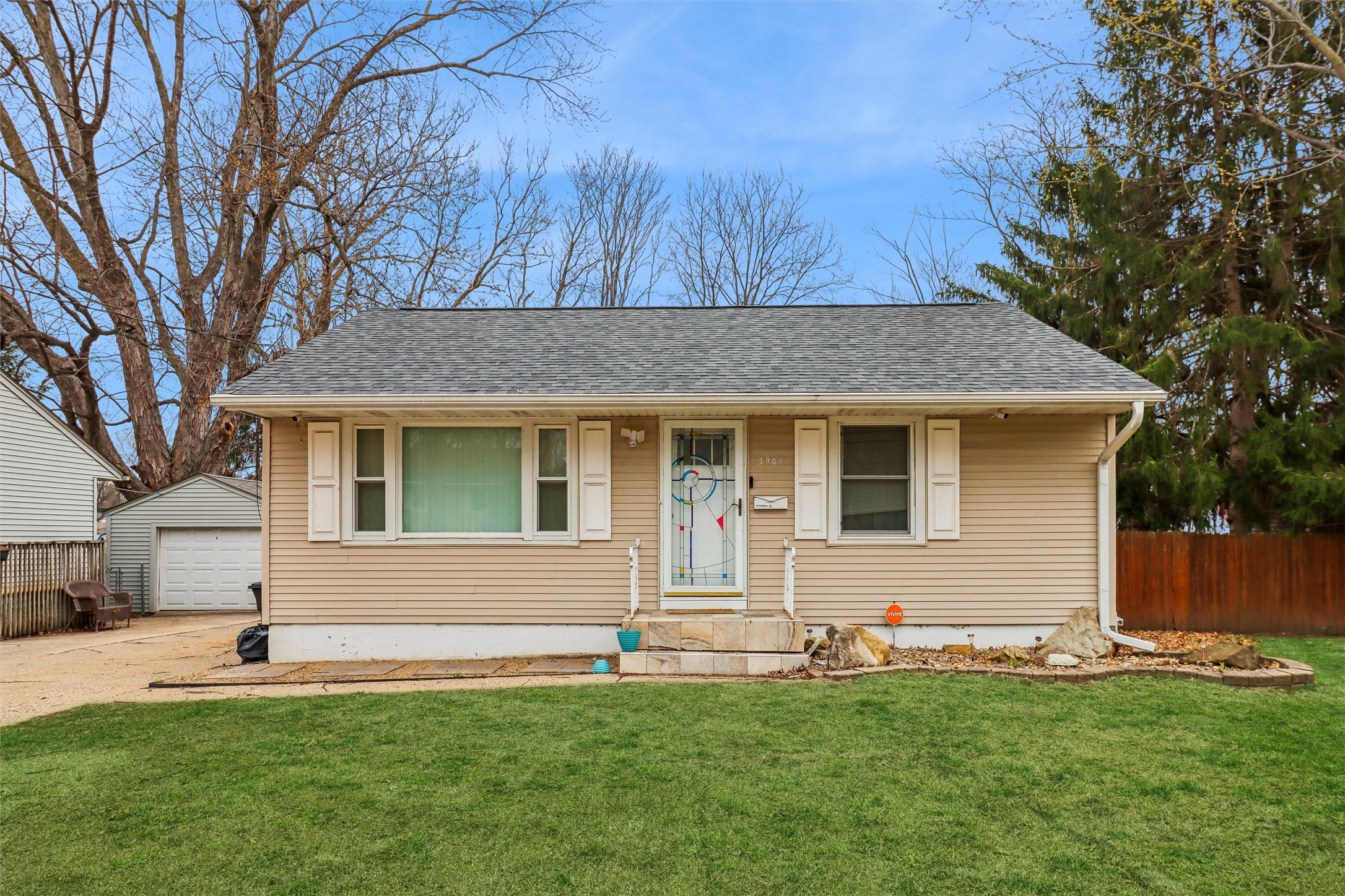 3901 Bowdoin Street Property Photo 1