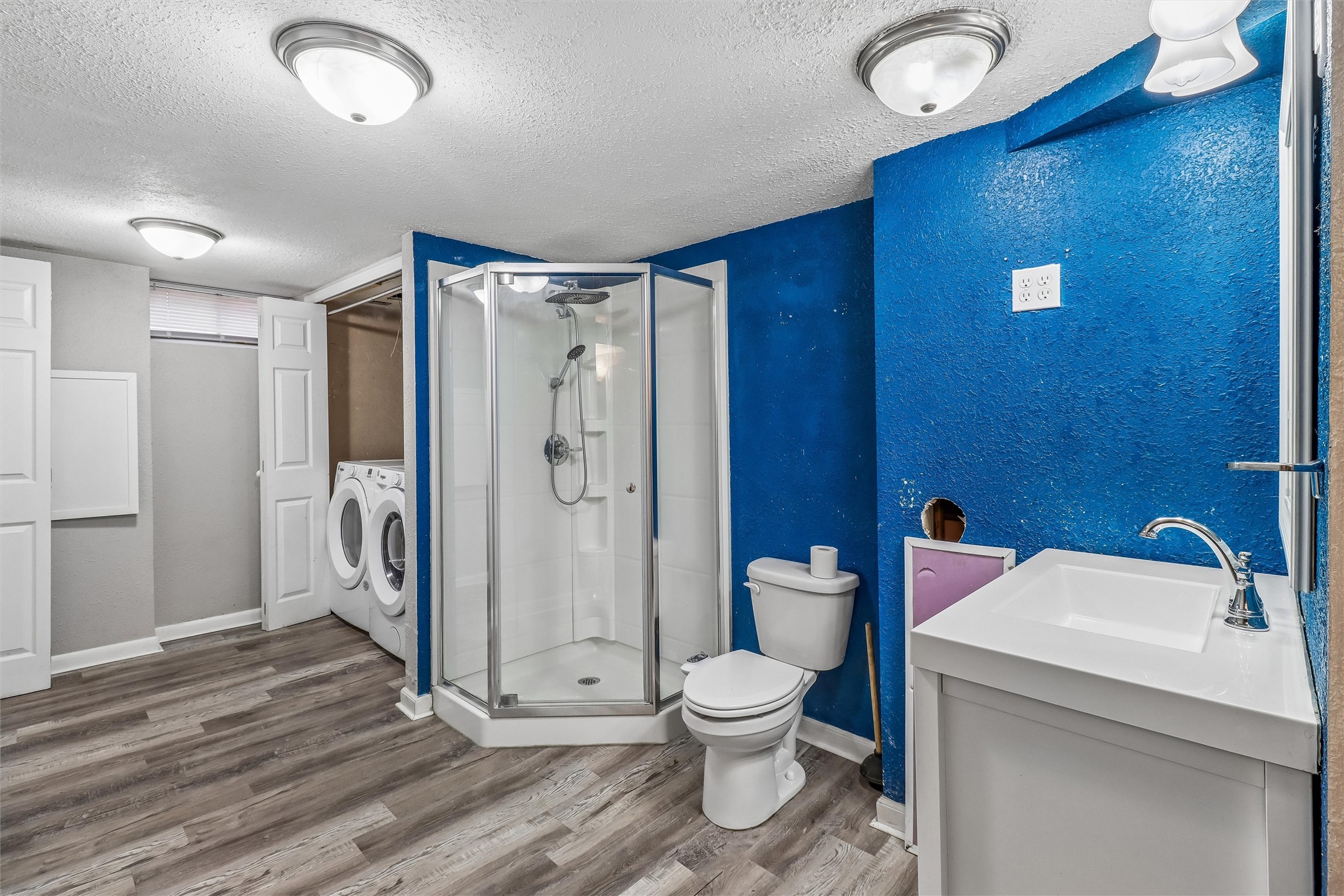 3901 Bowdoin Street Property Photo 11