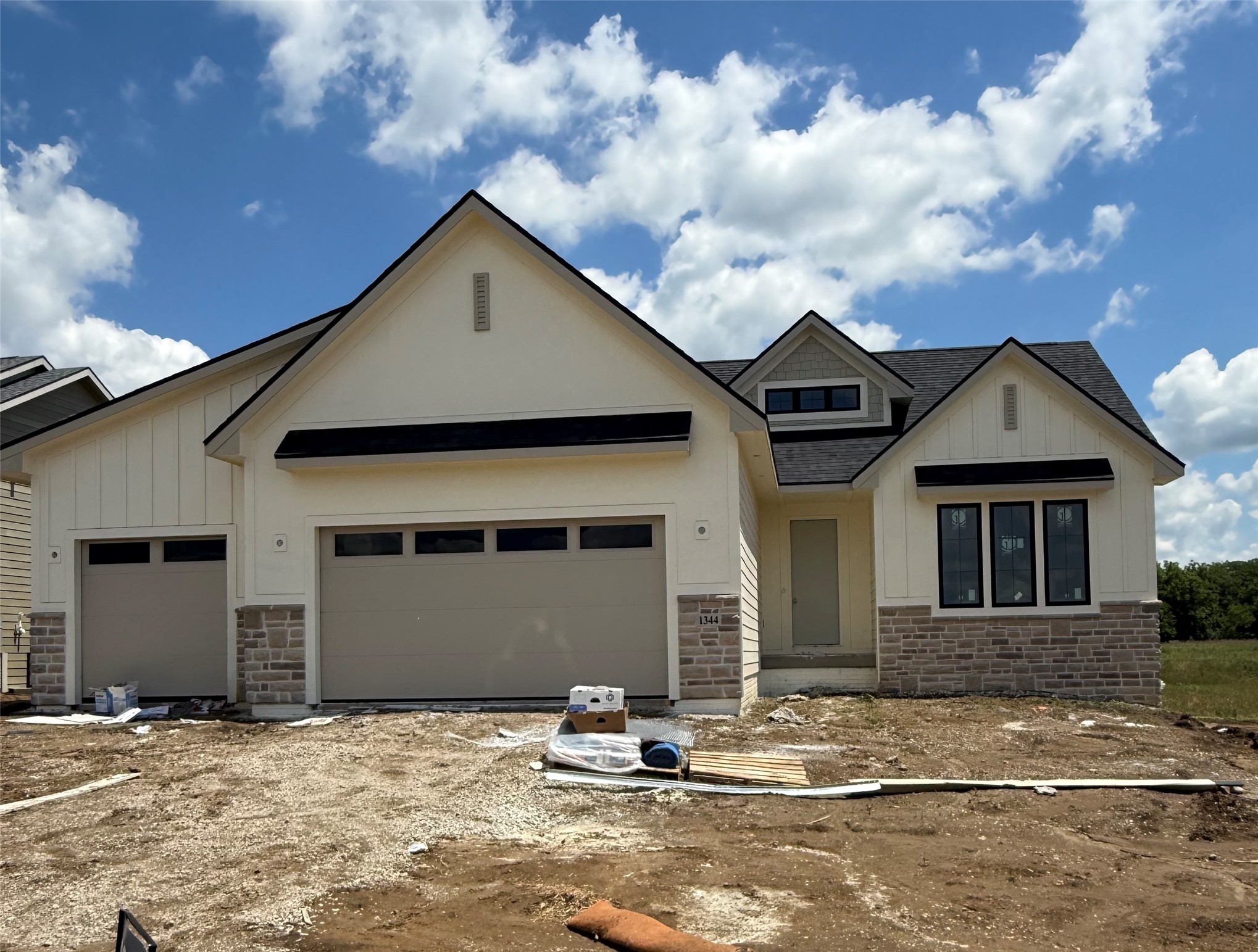 1344 S Lotus Place Property Photo 1