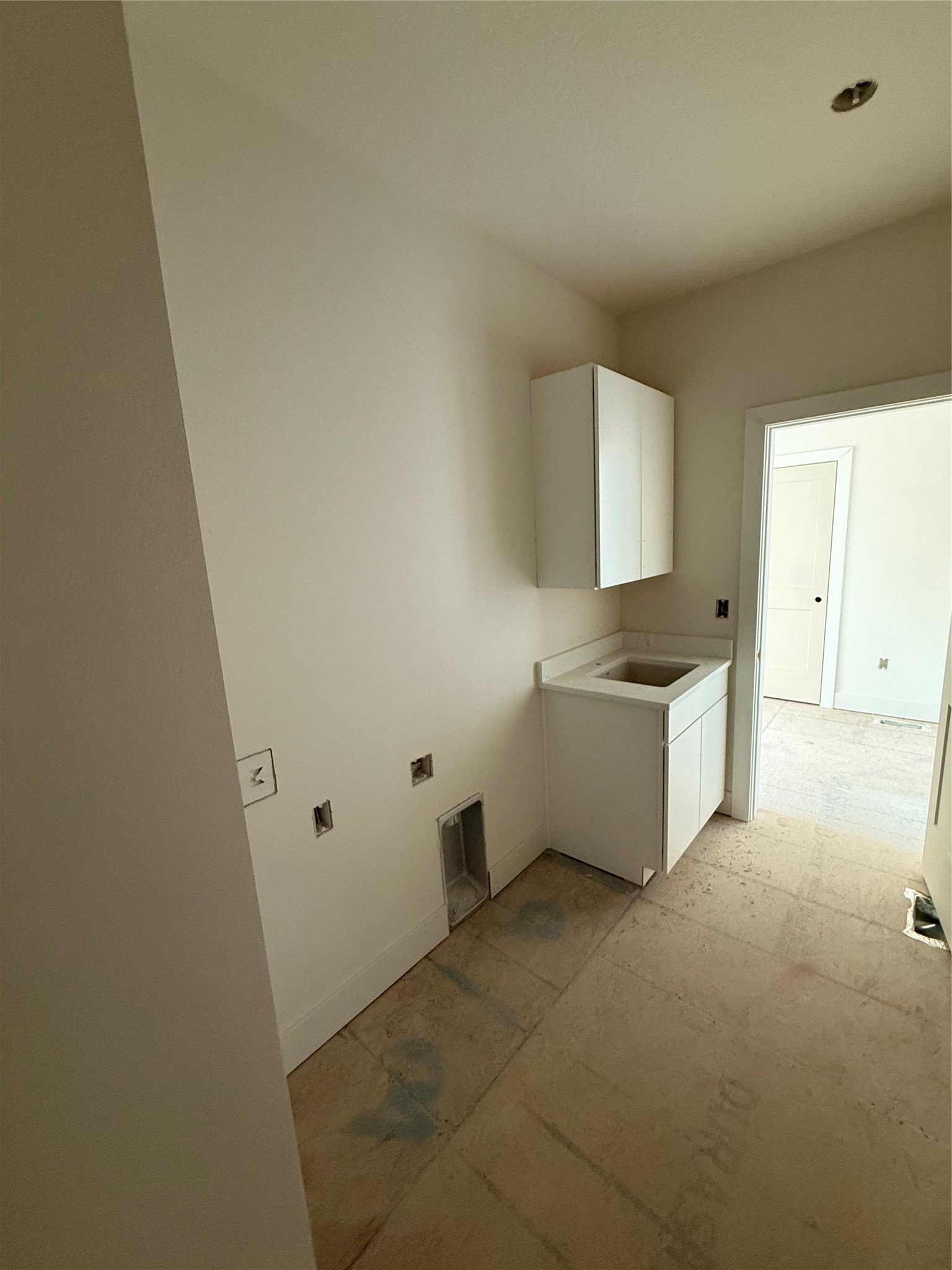 1344 S Lotus Place Property Photo 8