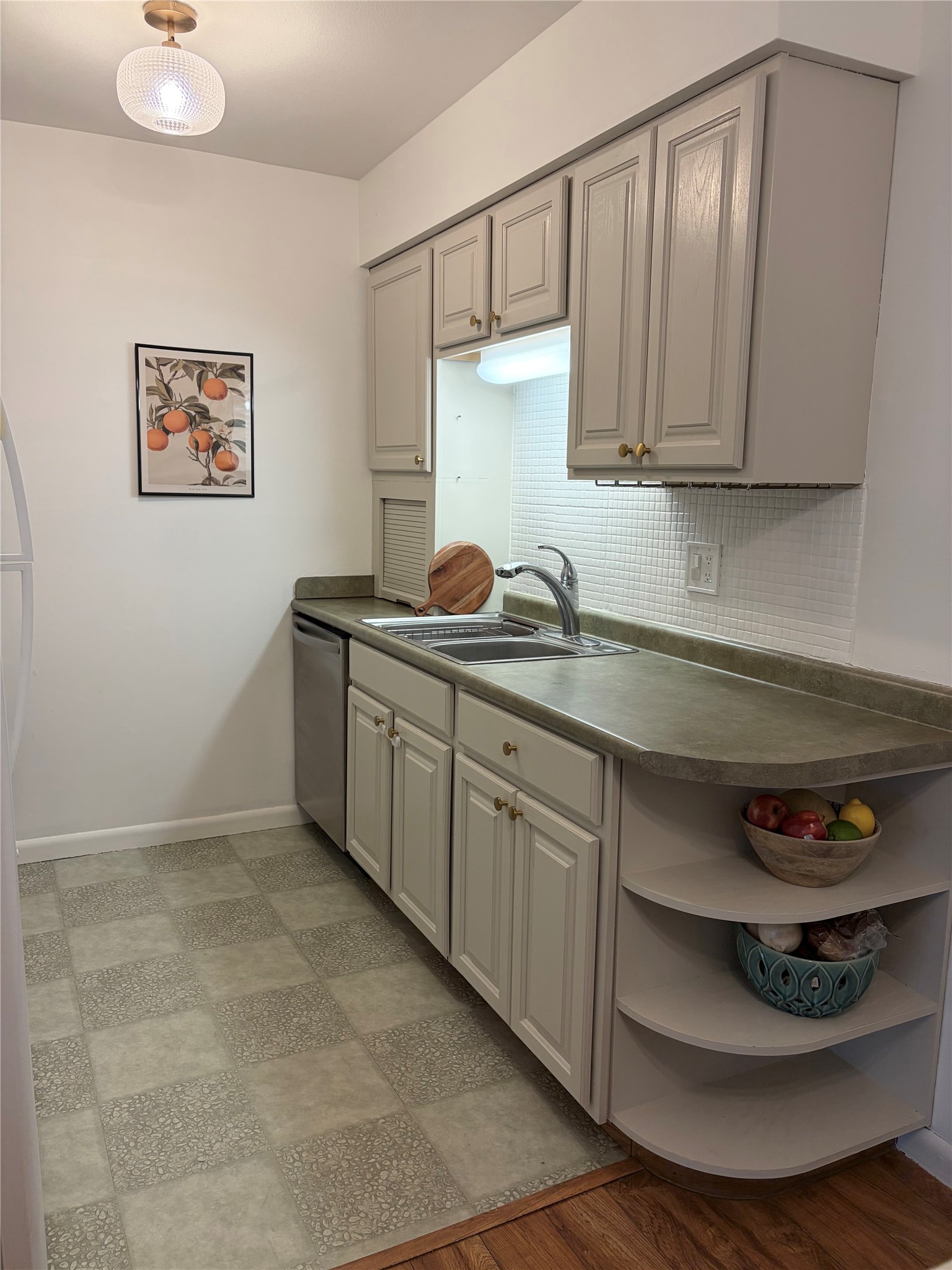 1900 50th Street 9 Property Photo 2