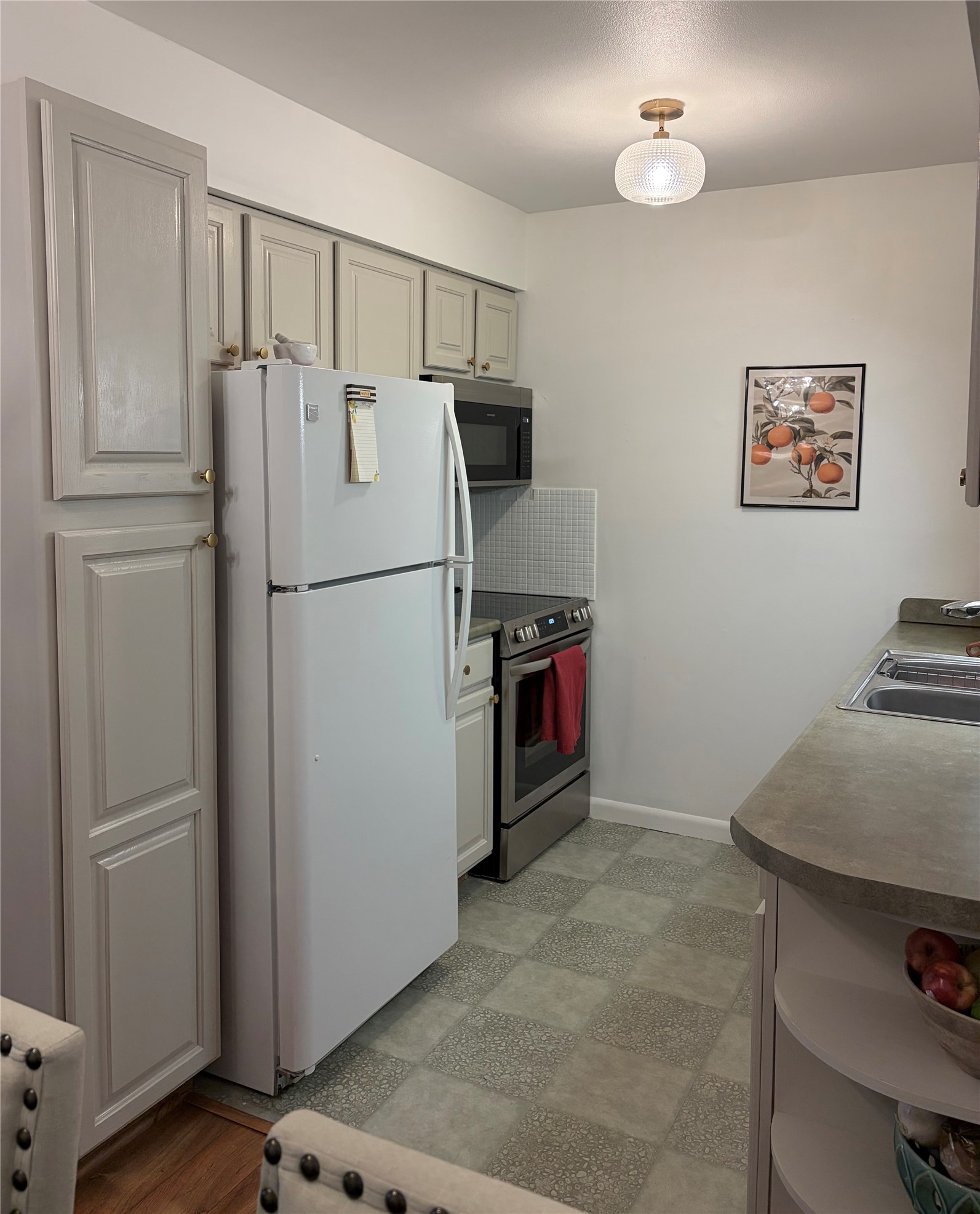 1900 50th Street 9 Property Photo 3
