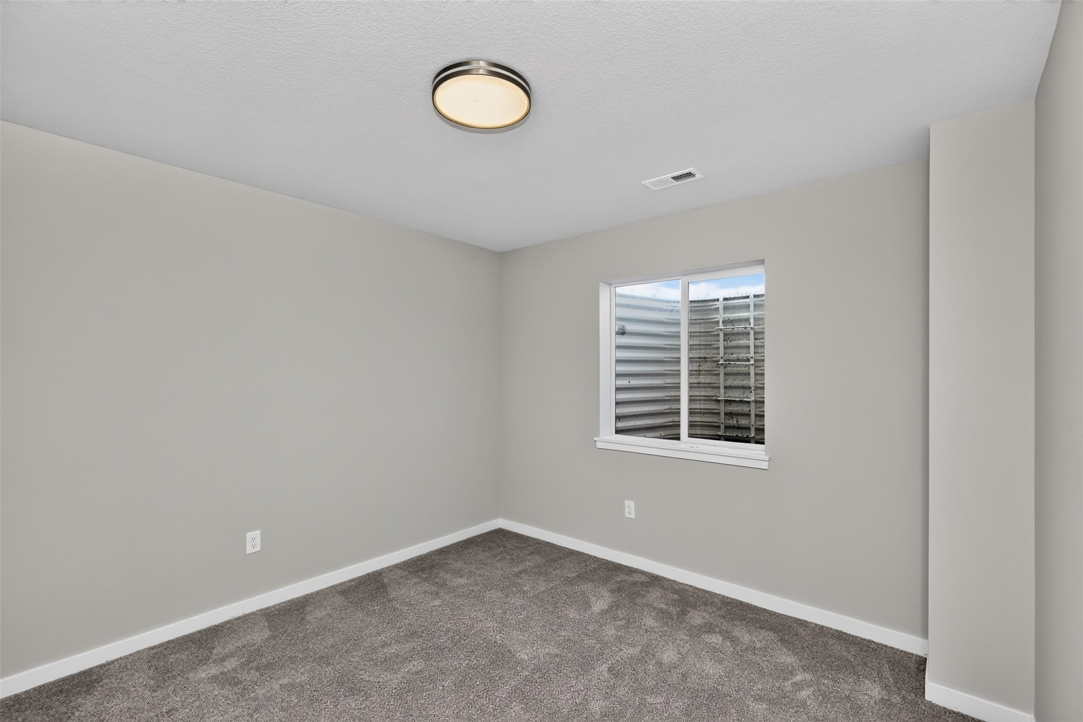 1108 Featherstone Avenue Ne Property Photo 30