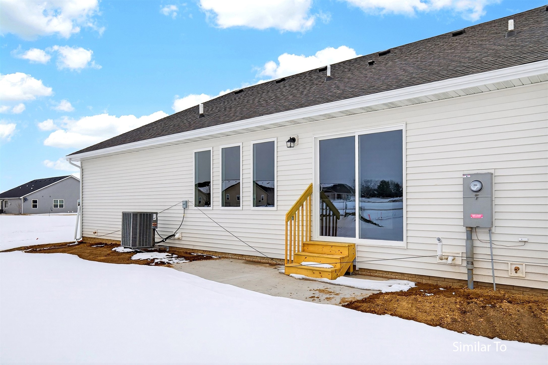 1485 Foxtail Drive Se Property Photo 3