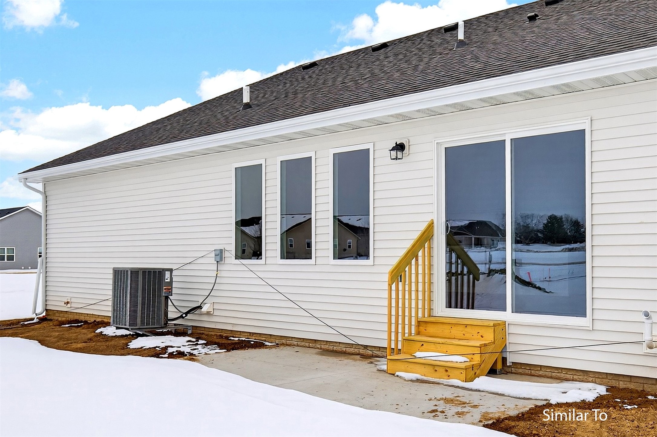 1485 Foxtail Drive Se Property Photo 4