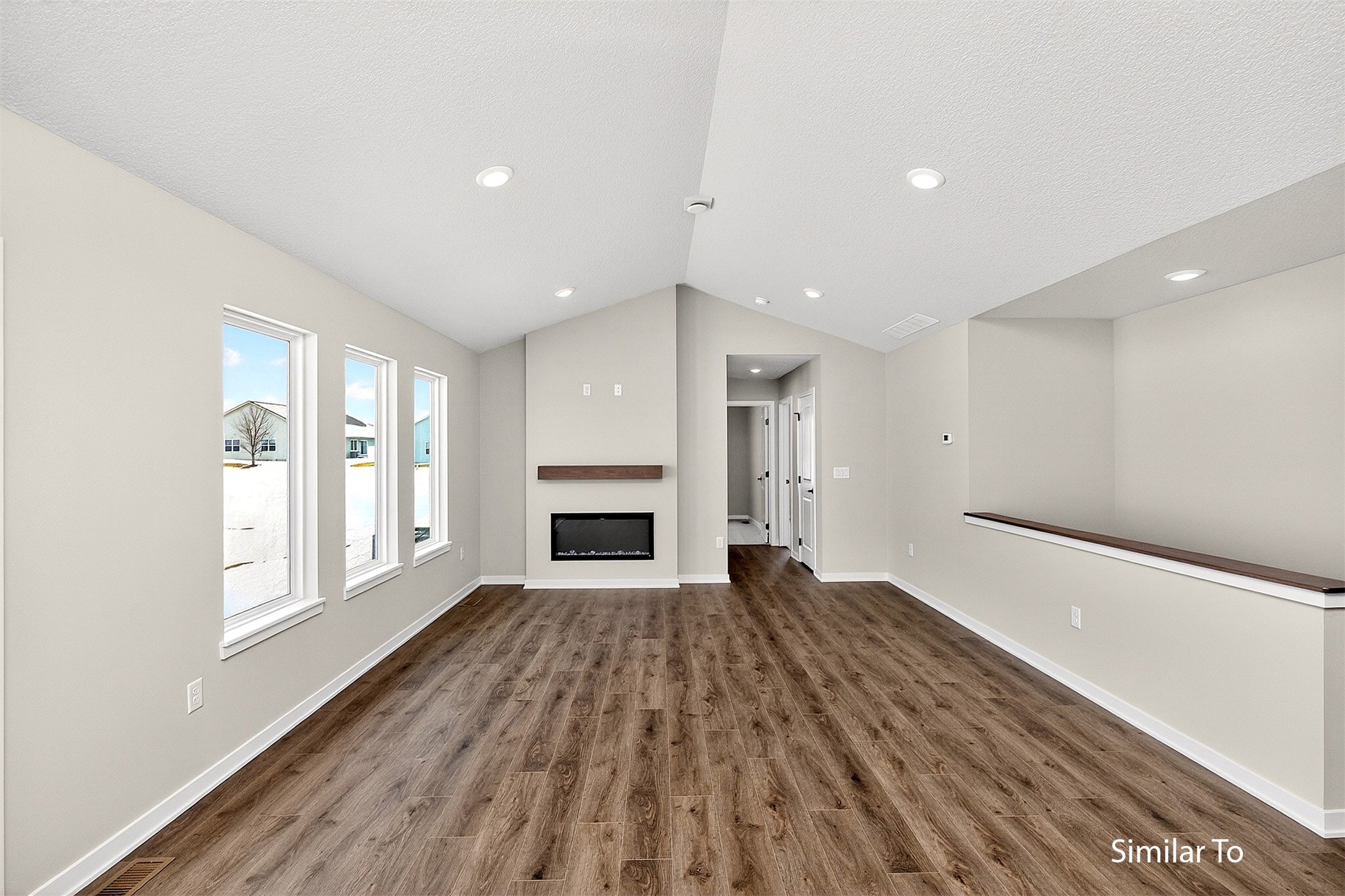 1485 Foxtail Drive Se Property Photo 7