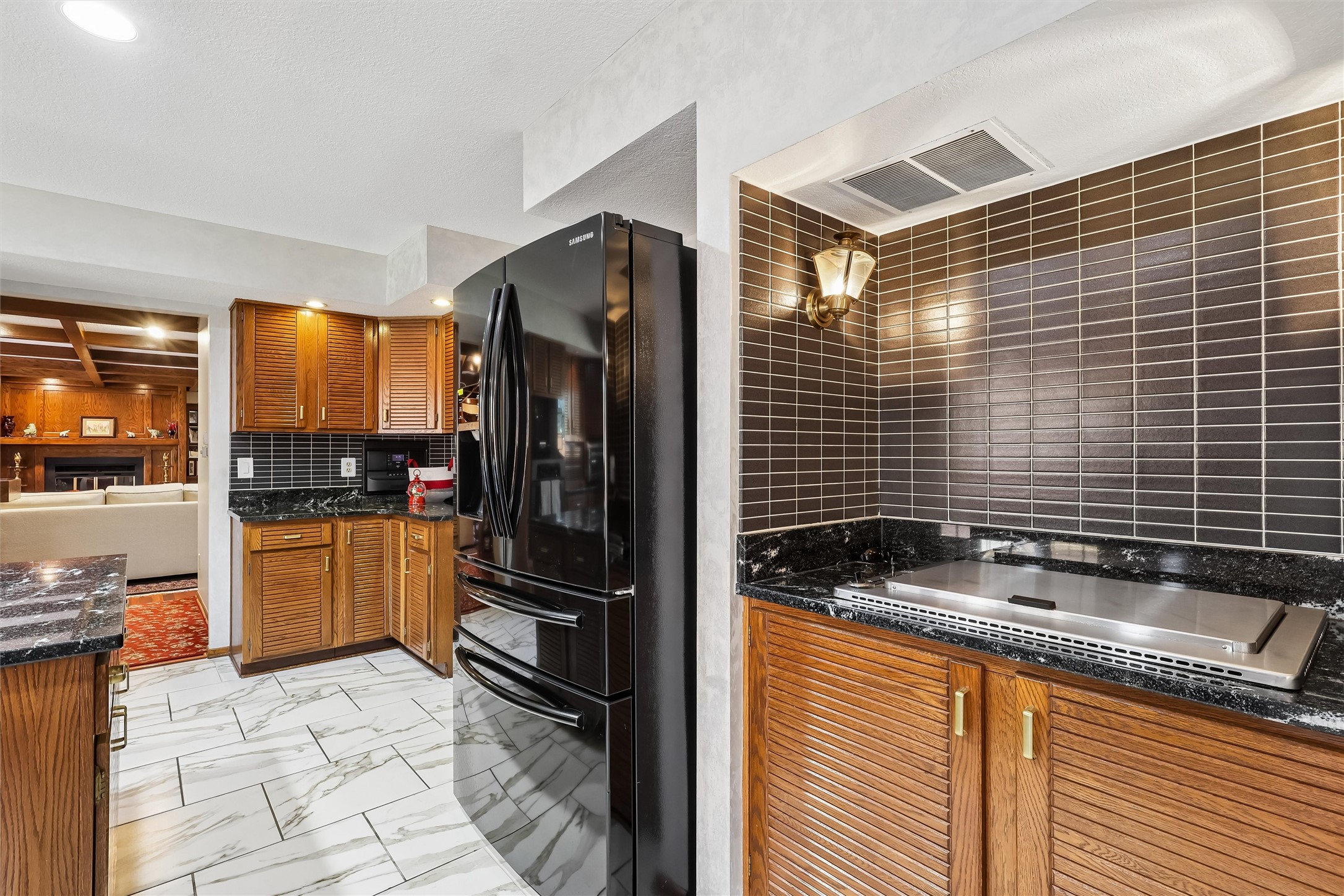 707 38th Street Property Photo 12