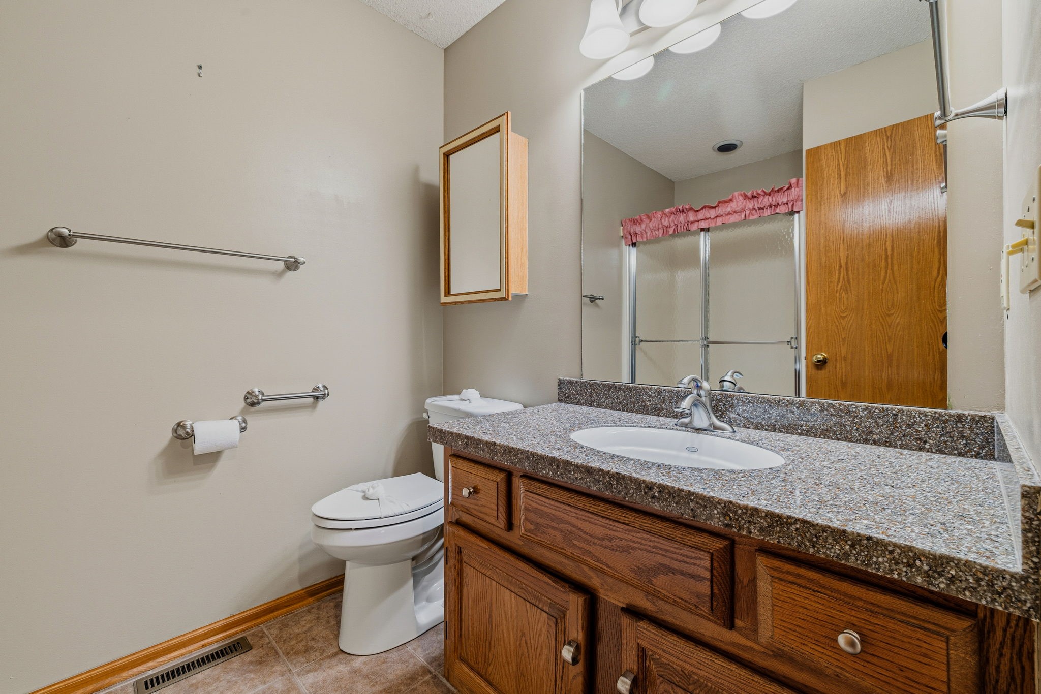 1044 Bradford Place Property Photo 8
