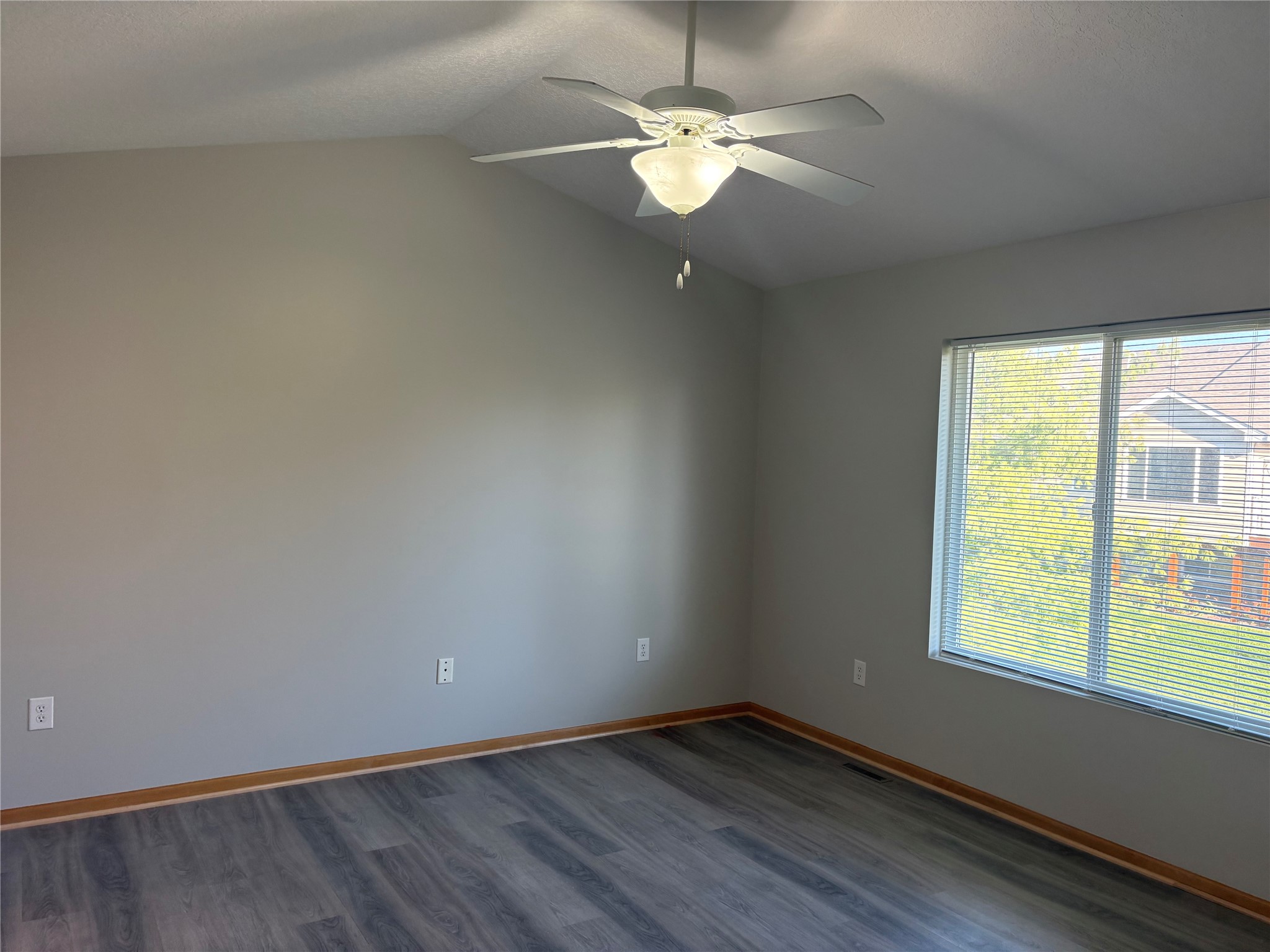 6015 Nw 49th Street Property Photo 10