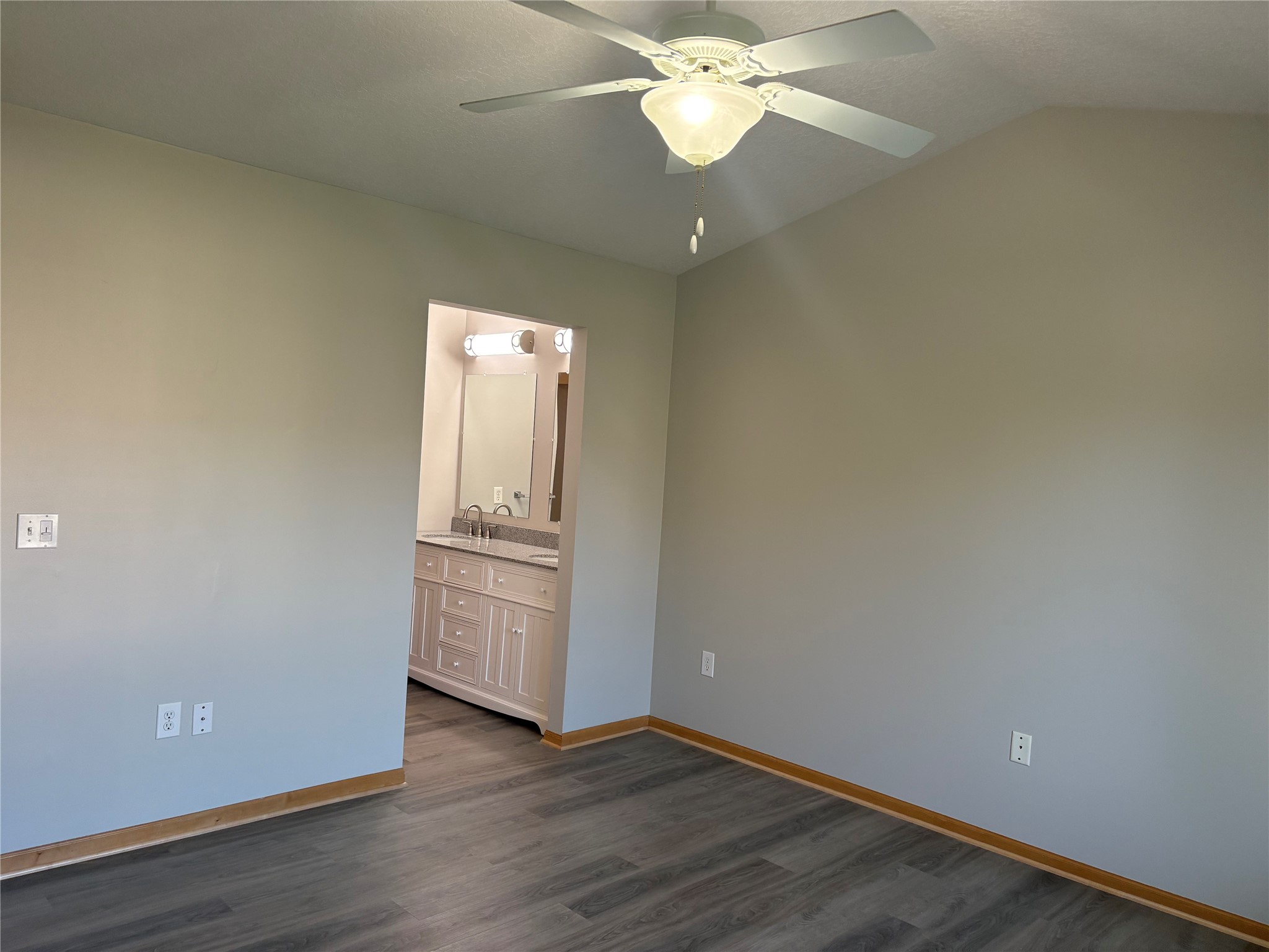 6015 Nw 49th Street Property Photo 11