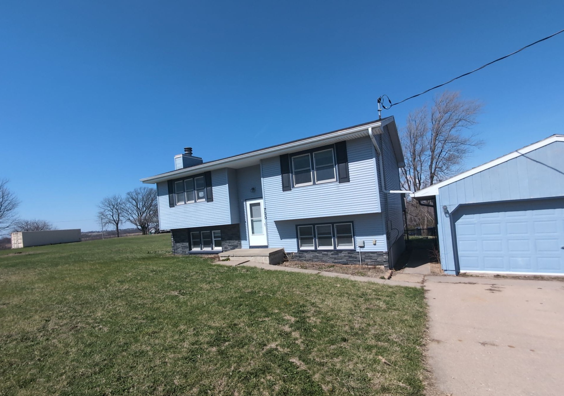 700 S Vine Street Property Photo 1