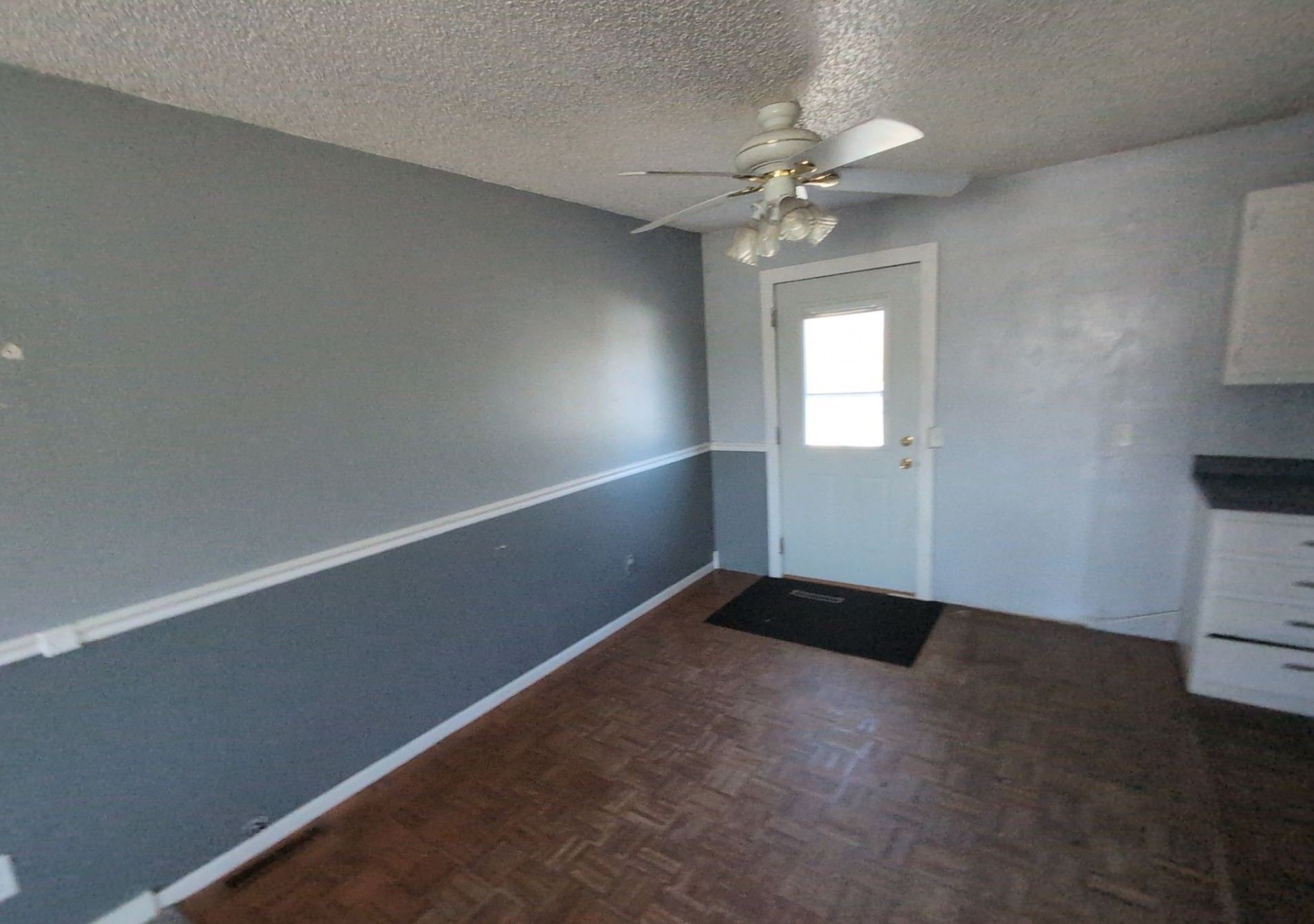 700 S Vine Street Property Photo 7