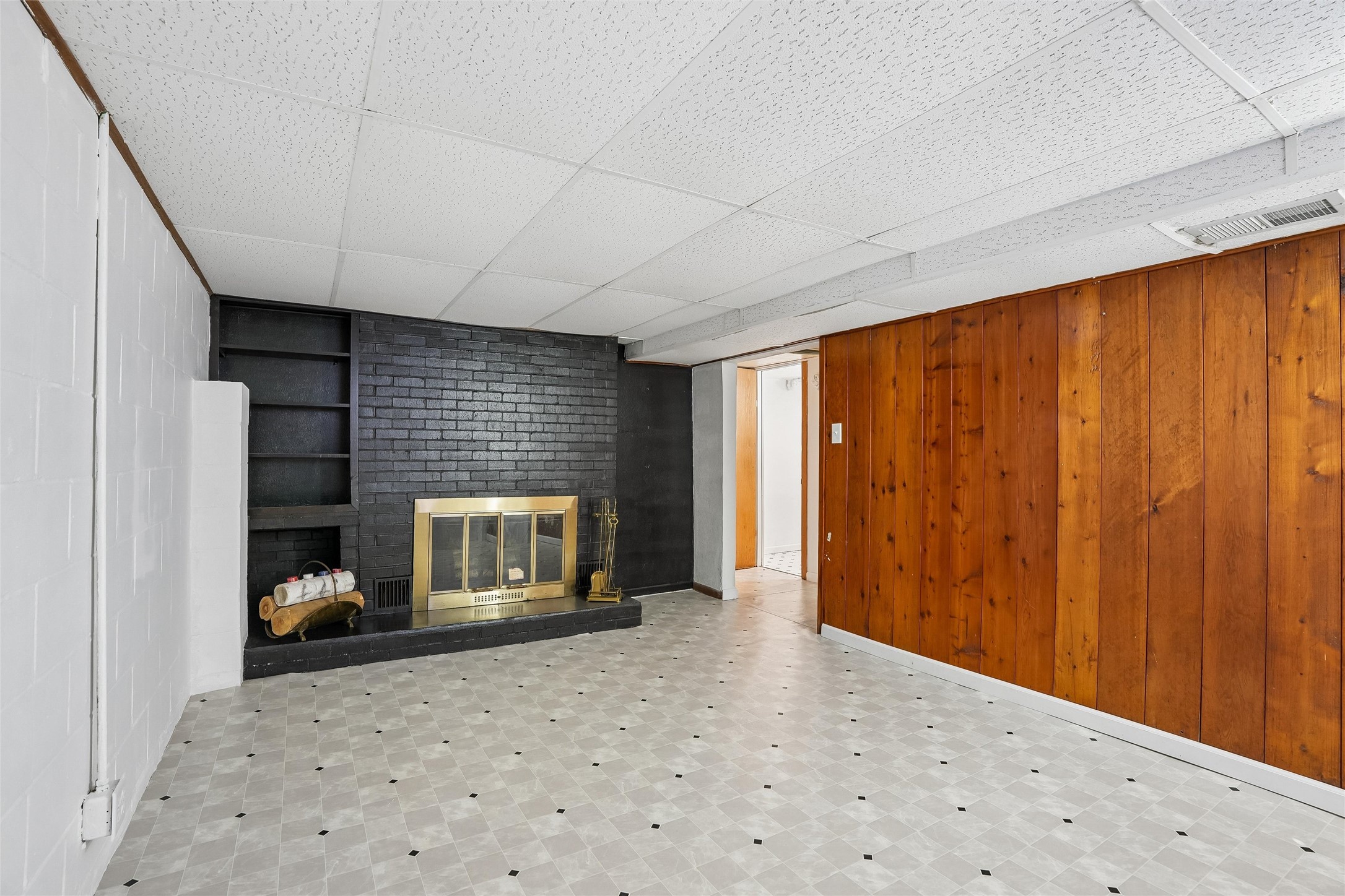 312 S 15th Avenue W Property Photo 12