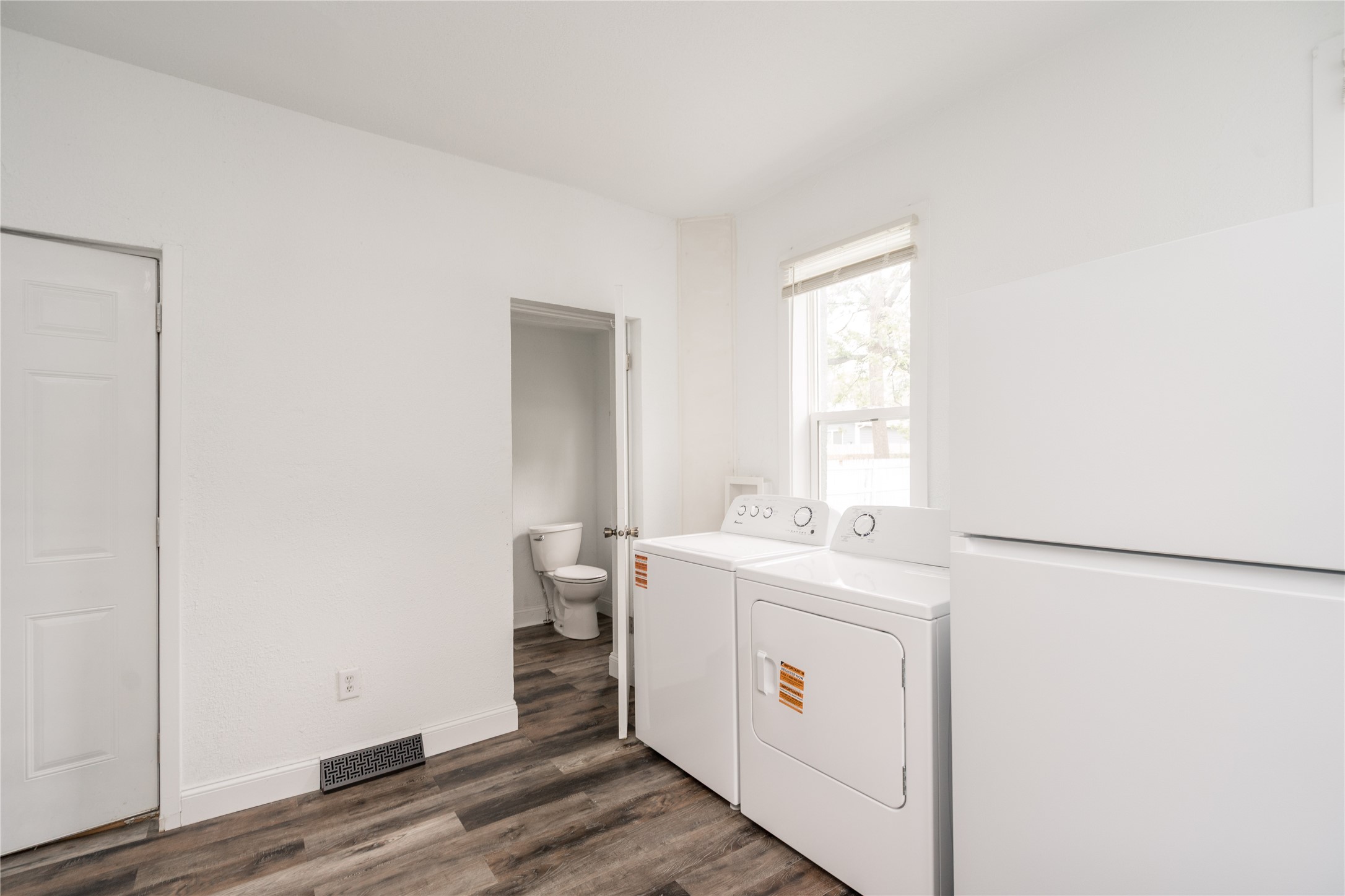 2112 Washington Avenue Property Photo 7