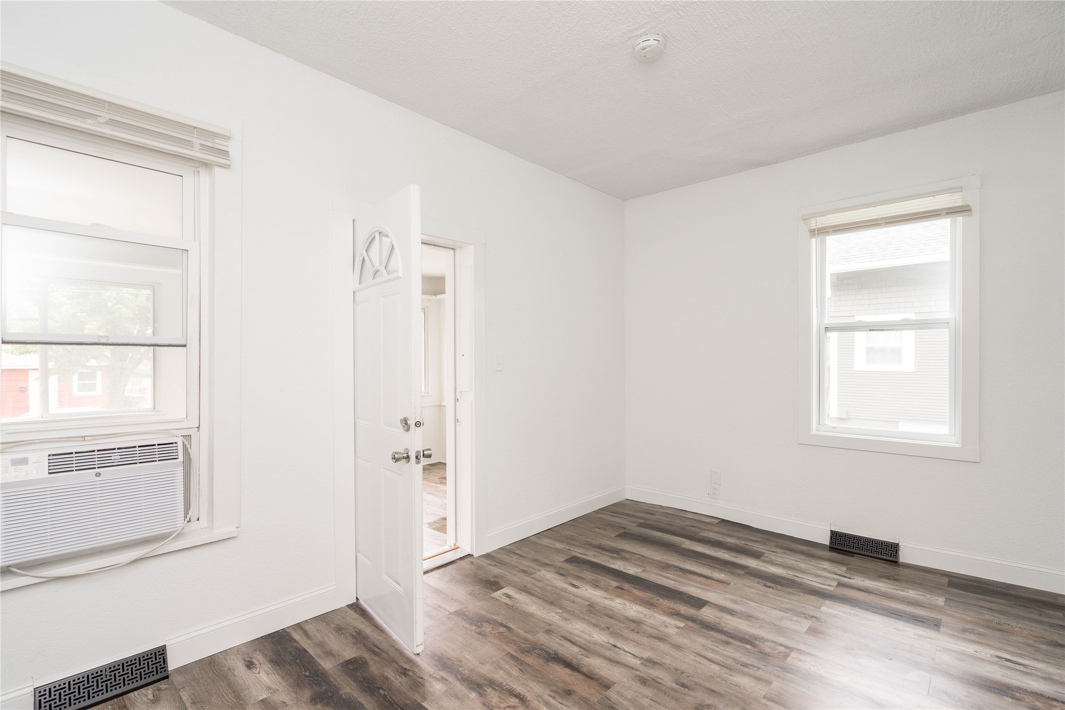 2112 Washington Avenue Property Photo 13