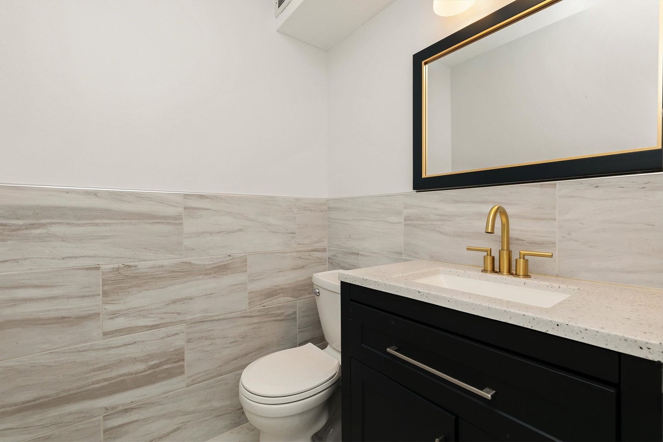 7815 Douglas Avenue 305 Property Photo 18