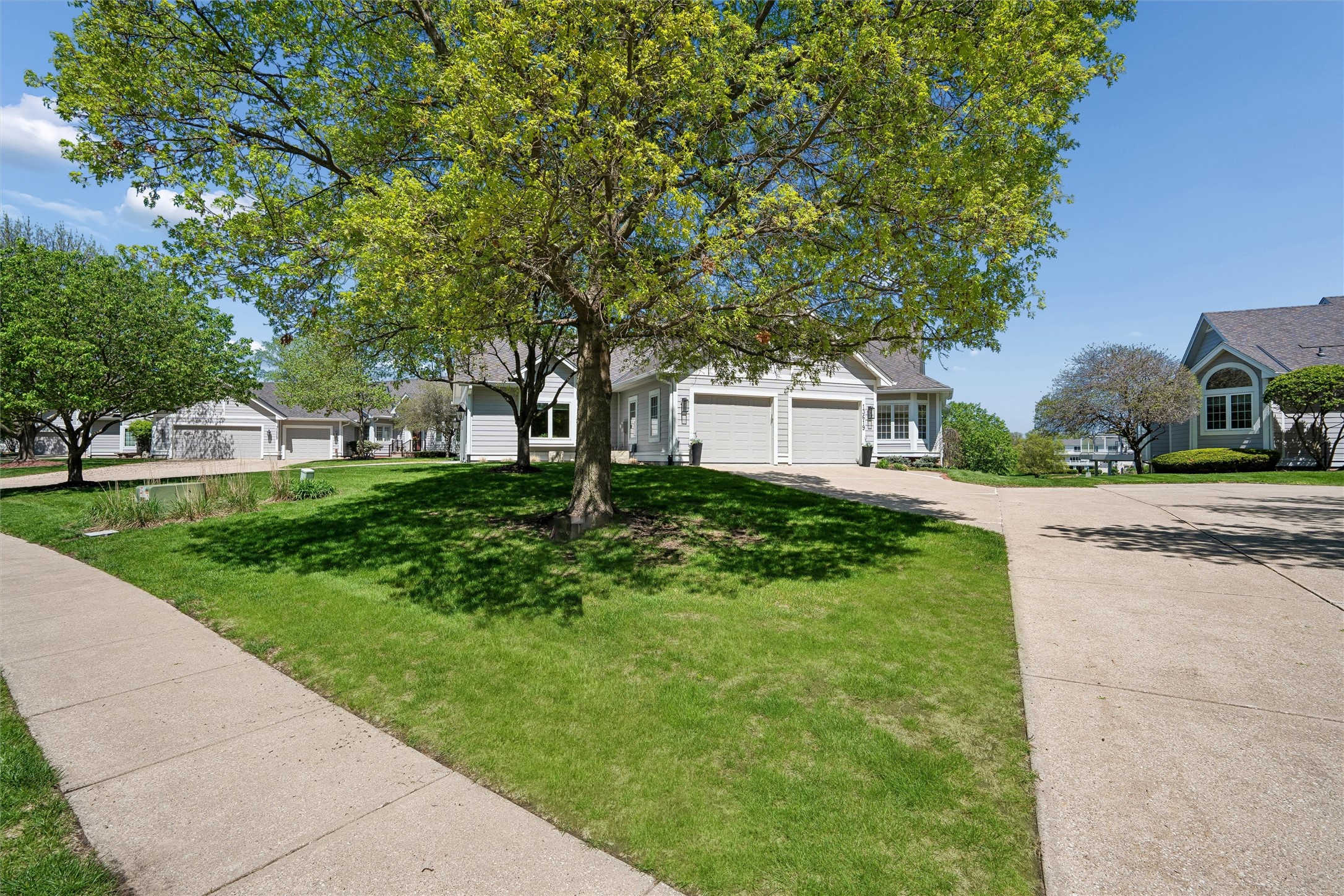 13619 Bay Hill Drive Property Photo 1