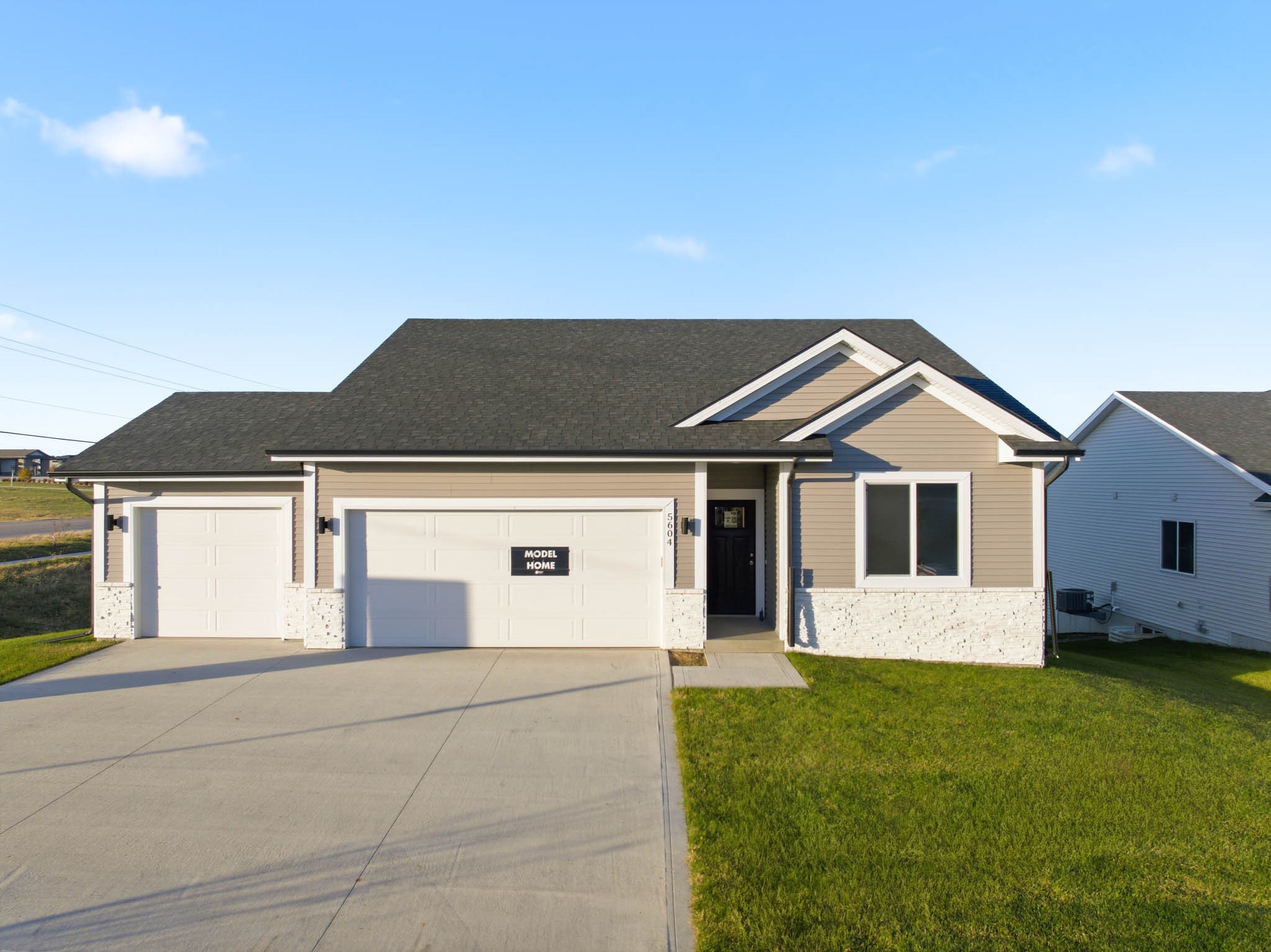 5604 Leyden Avenue Property Photo 2