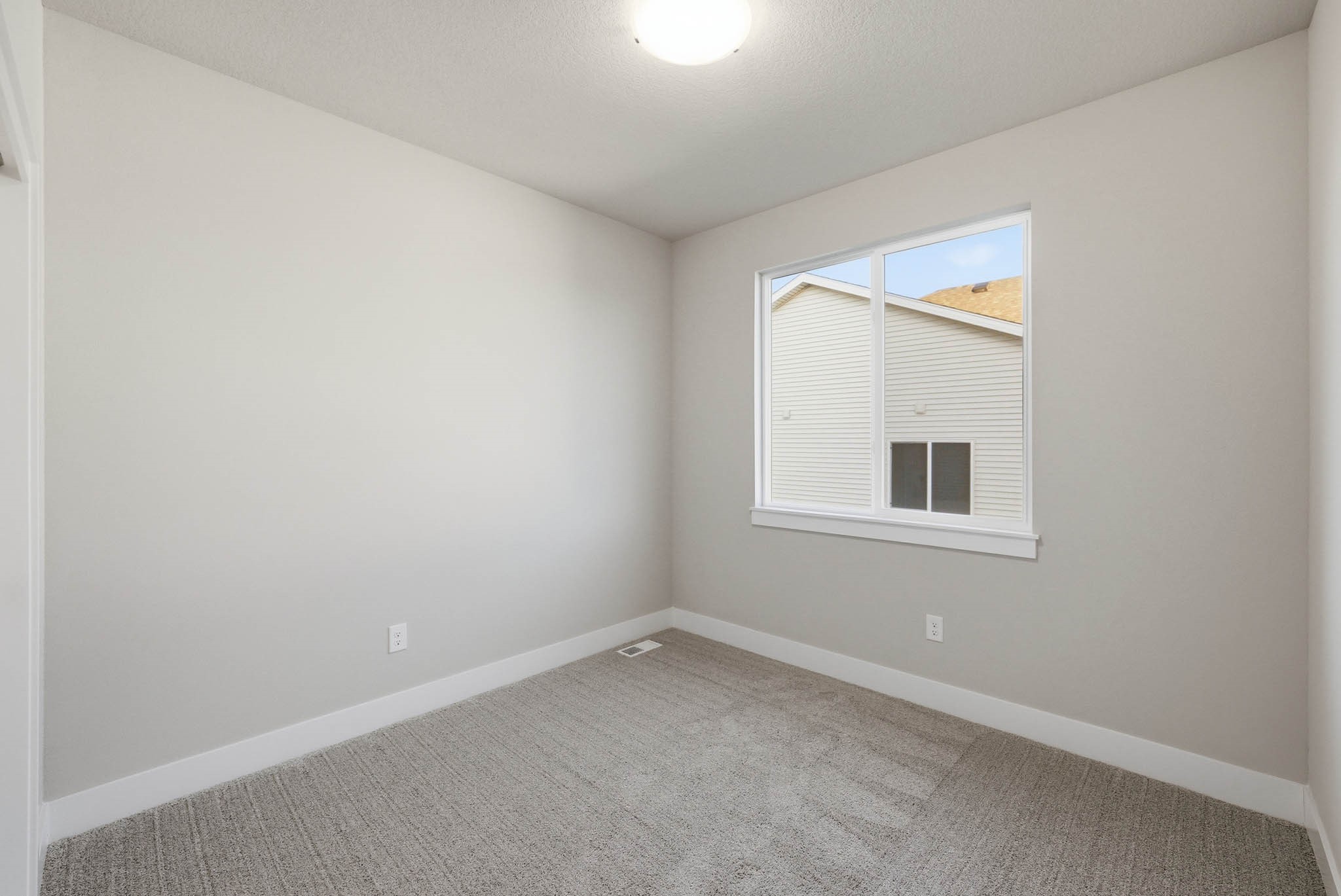 5604 Leyden Avenue Property Photo 10