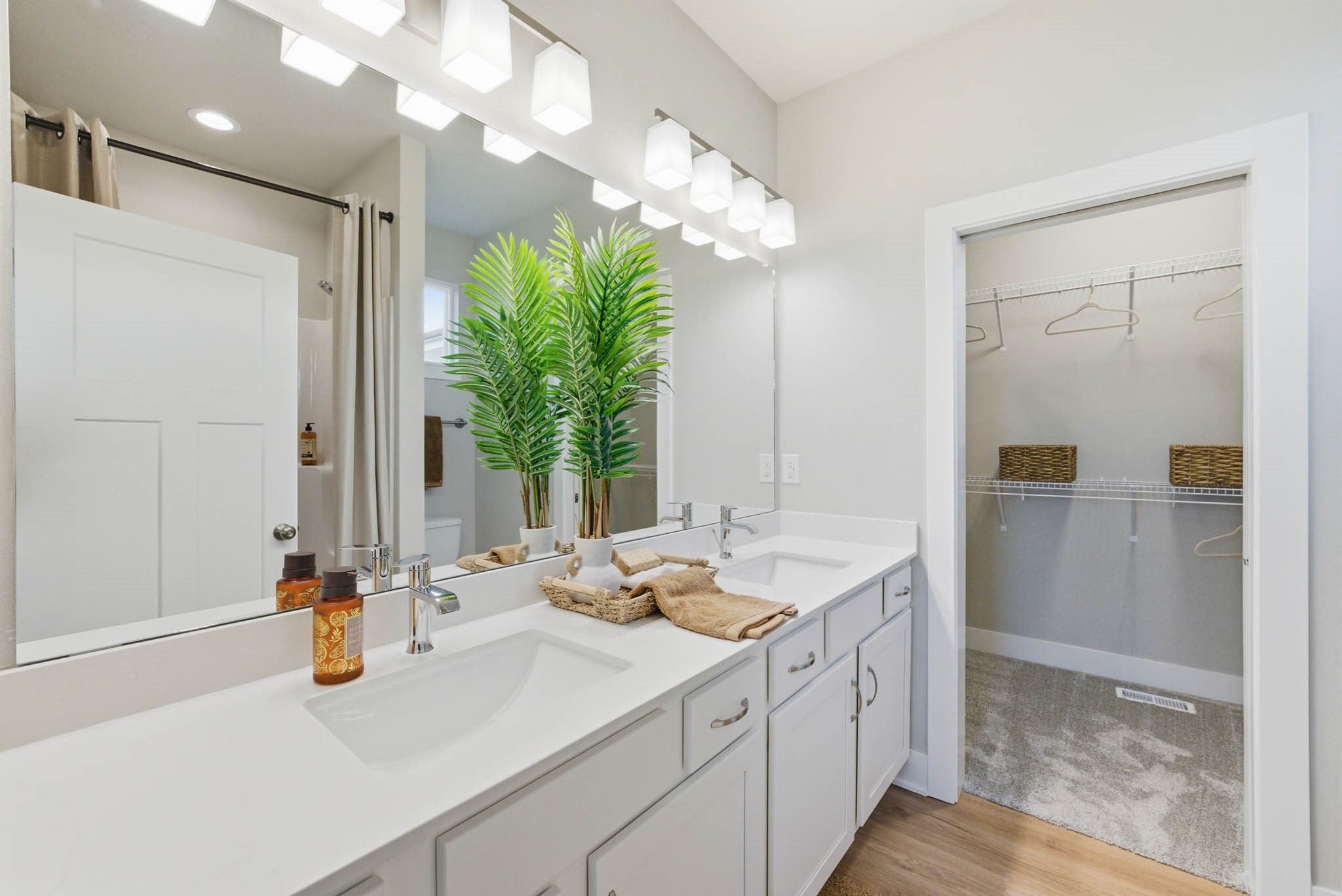 5604 Leyden Avenue Property Photo 21