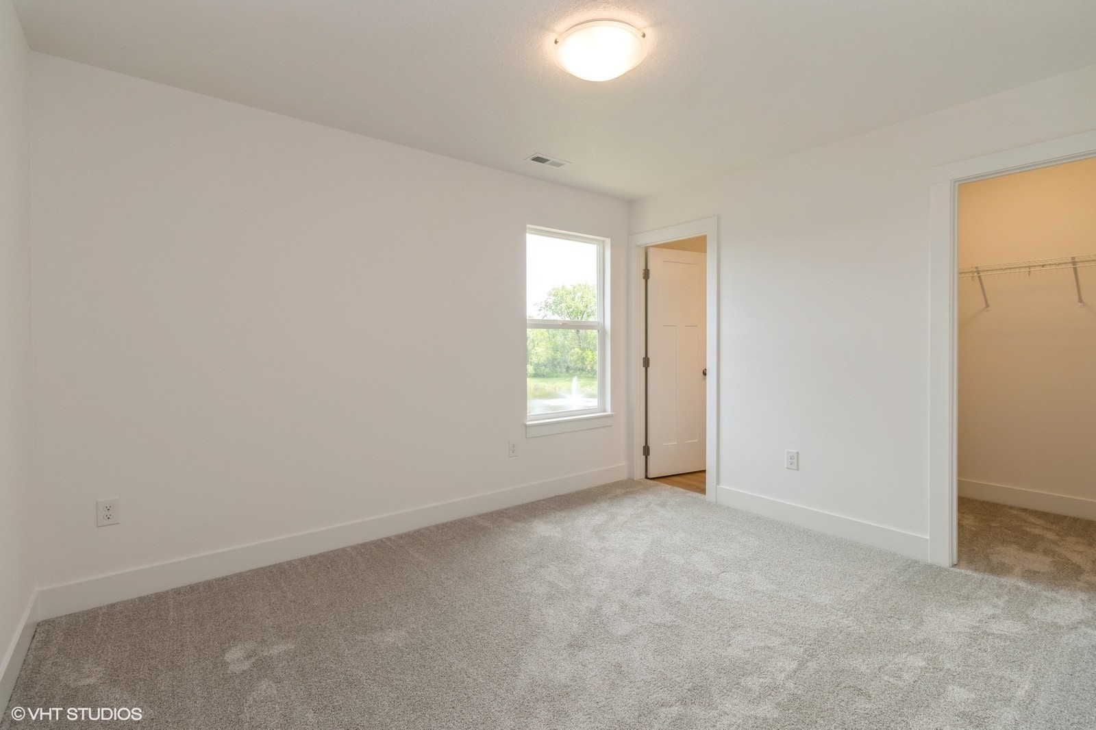 143 10th Avenue Ne Property Photo 9
