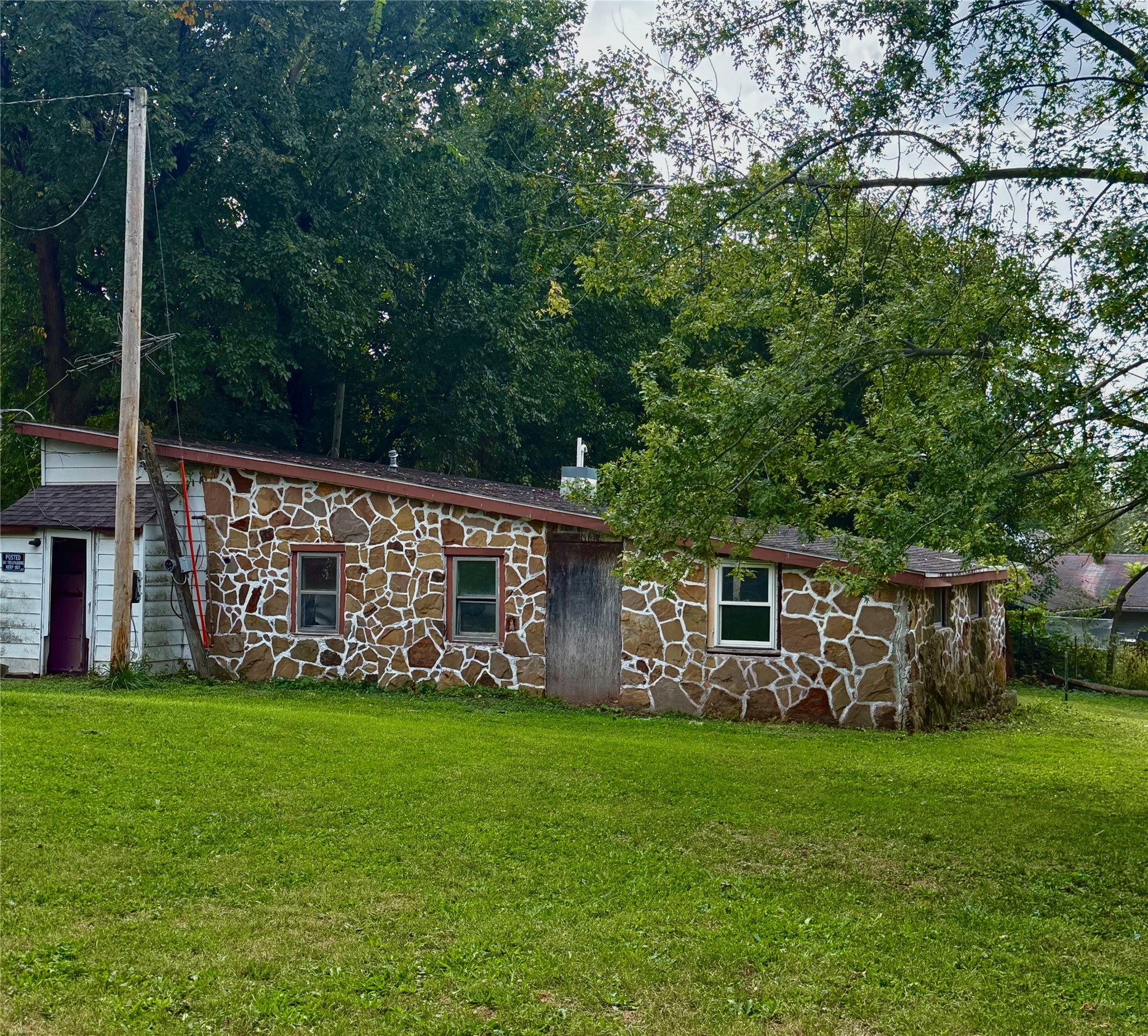299 Hickory Street Property Photo 4