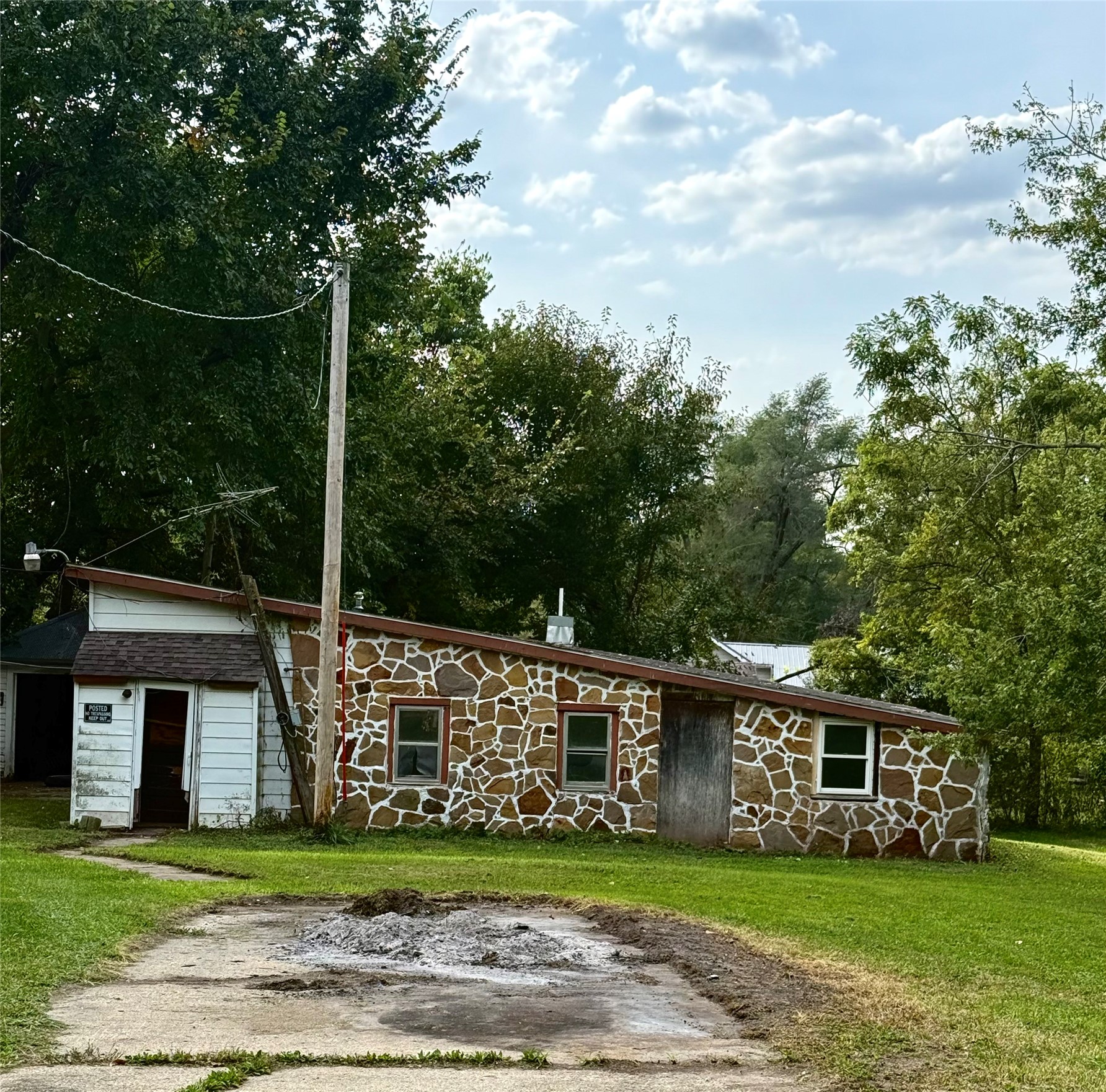 299 Hickory Street Property Photo 5