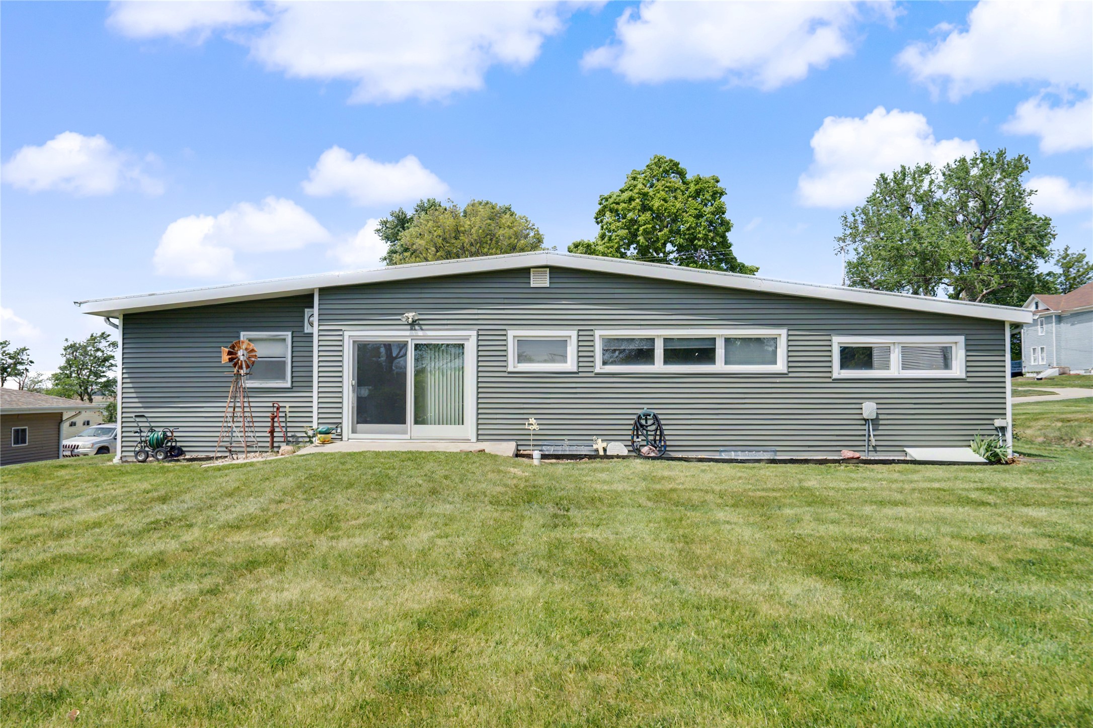 810 Adair Street Property Photo 3